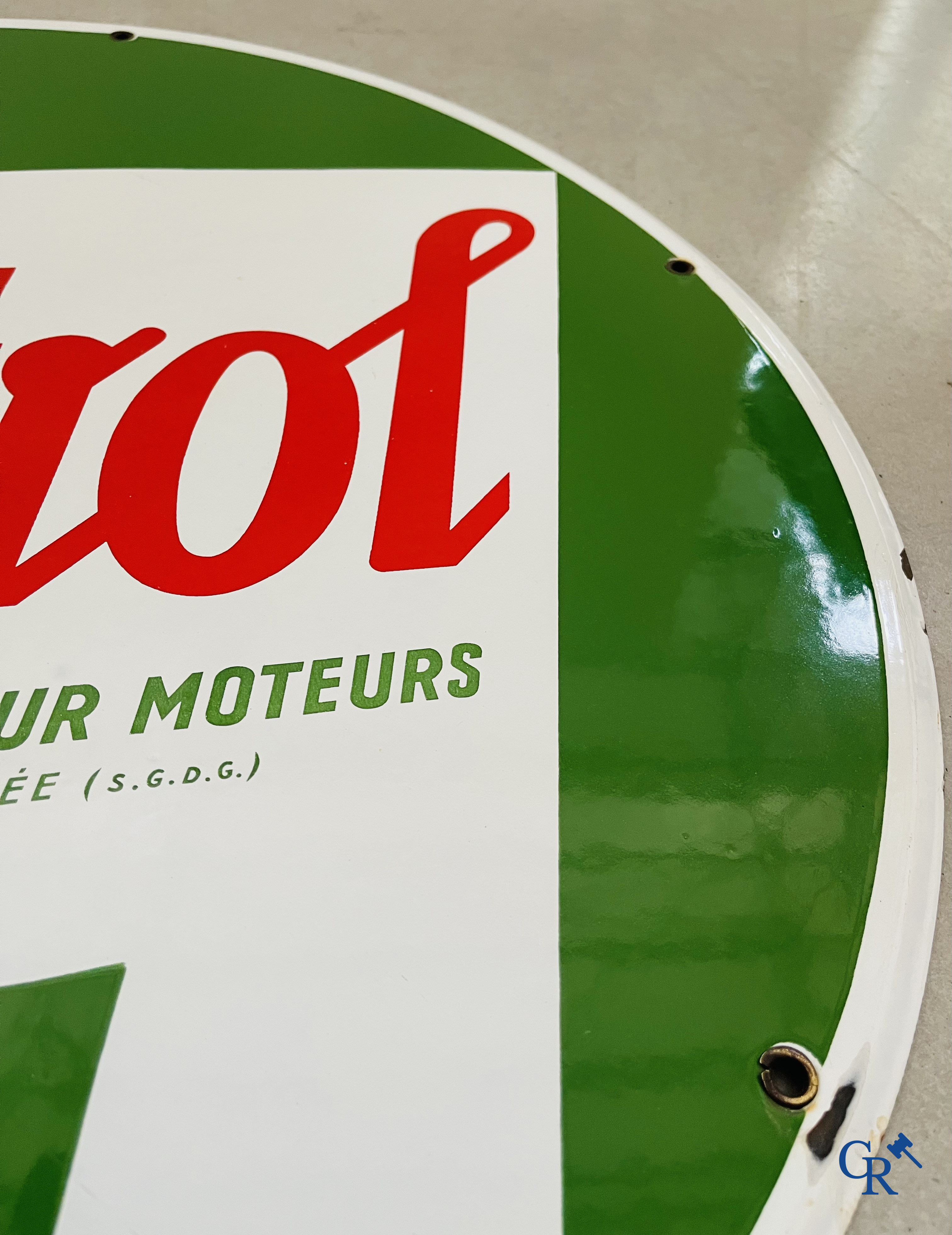 Castrol, Huile pour moteurs. Emaille reclamebord voor motorolie van Castrol. Circa 1950.