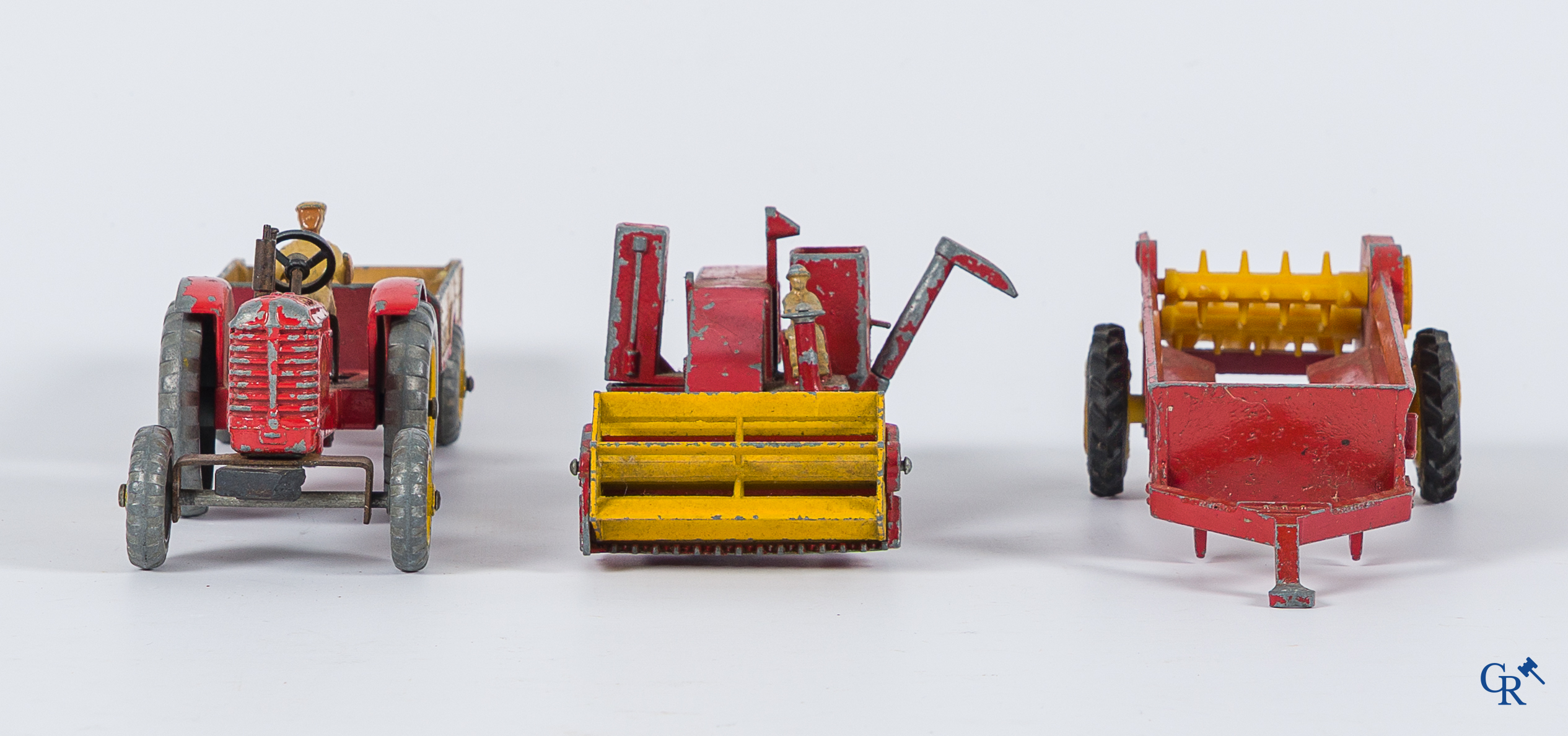 Oud speelgoed. Lot met landbouwvoertuigen. Dinky Toys, Meccano, Lesney enz. (6 stuks)
