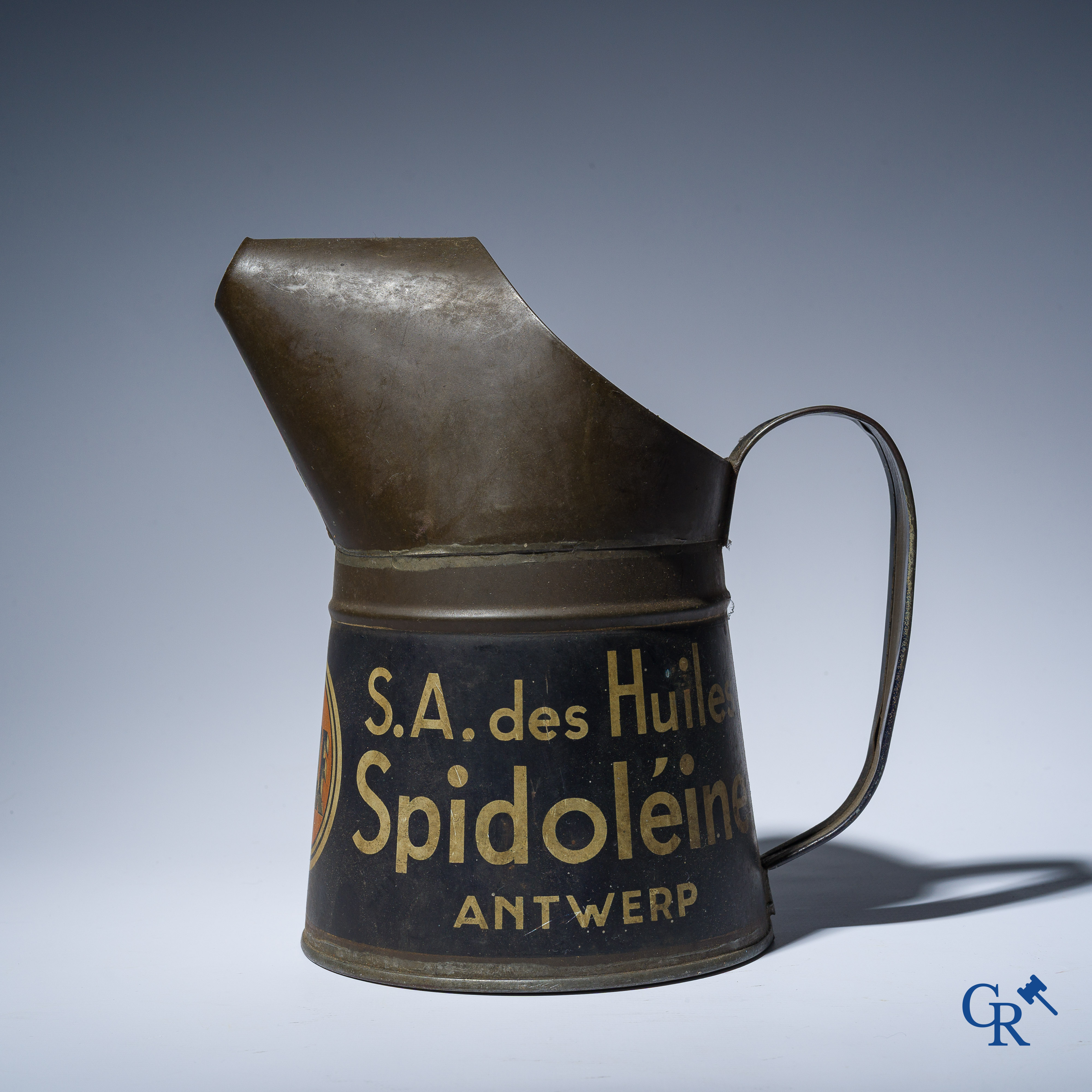 Gulf. Goedbewaarde oliekan of schenkkan voor de S.A. des Huiles Spidoleine Antwerpen. Jaren '20-'30.