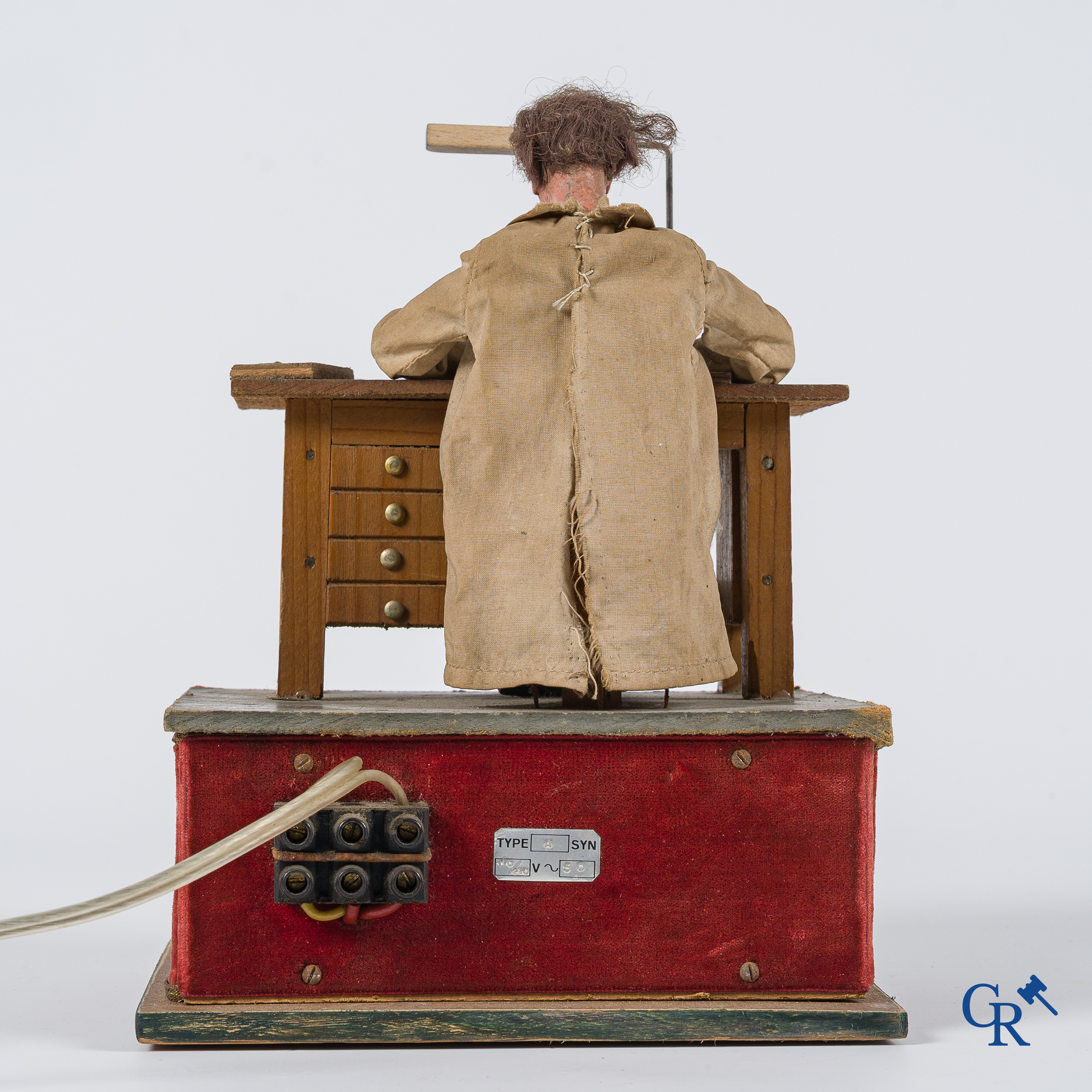 Automaat. Montres Nappey. Vitrine automaat voor een horlogemaker uitgegeven door uurwerken Nappey. Jaren '40.