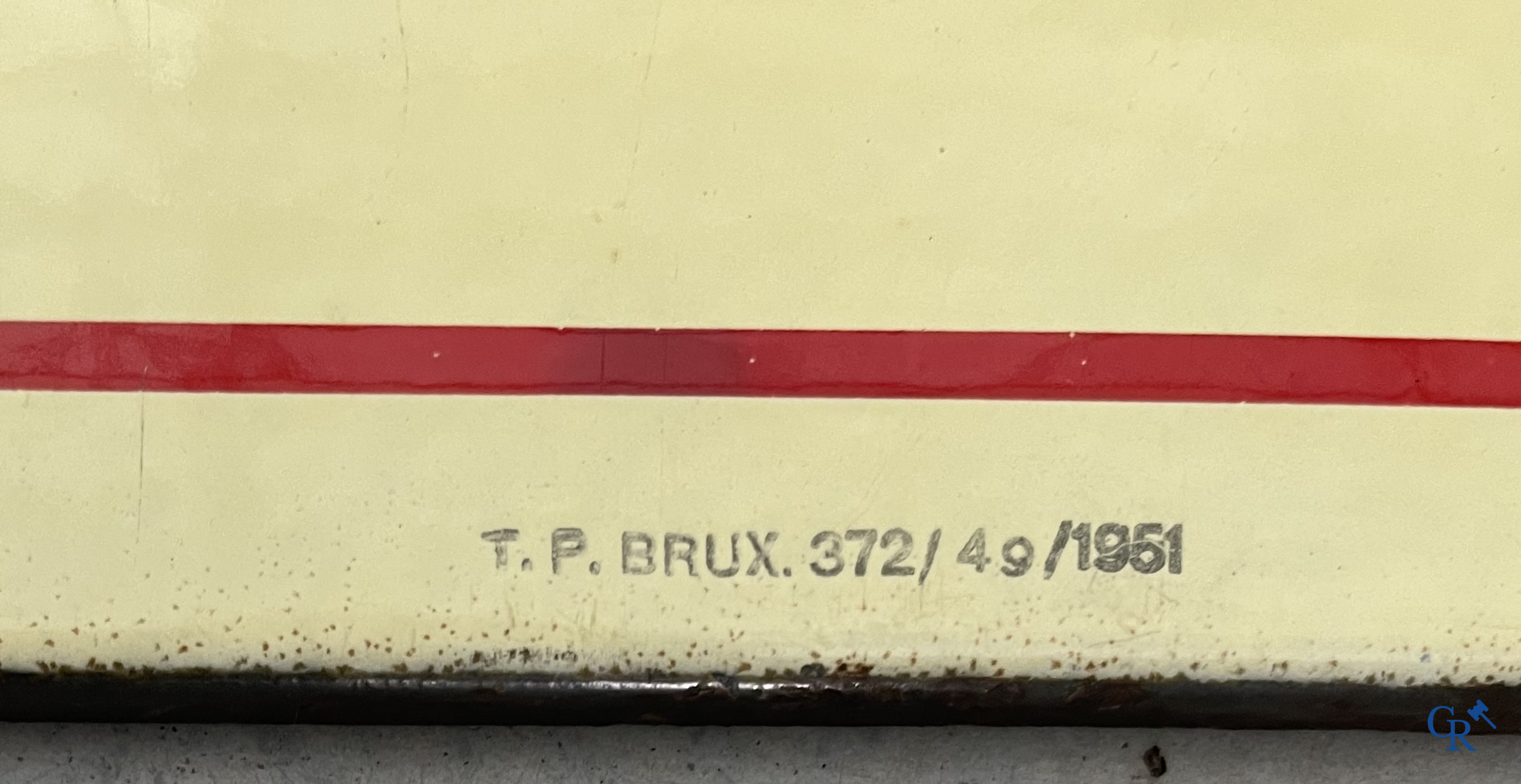 Publiciteit. Emaille reclamebord voor de Sigaren en Sigarillos van TAF. Emaillerie Koekelberg 1951.