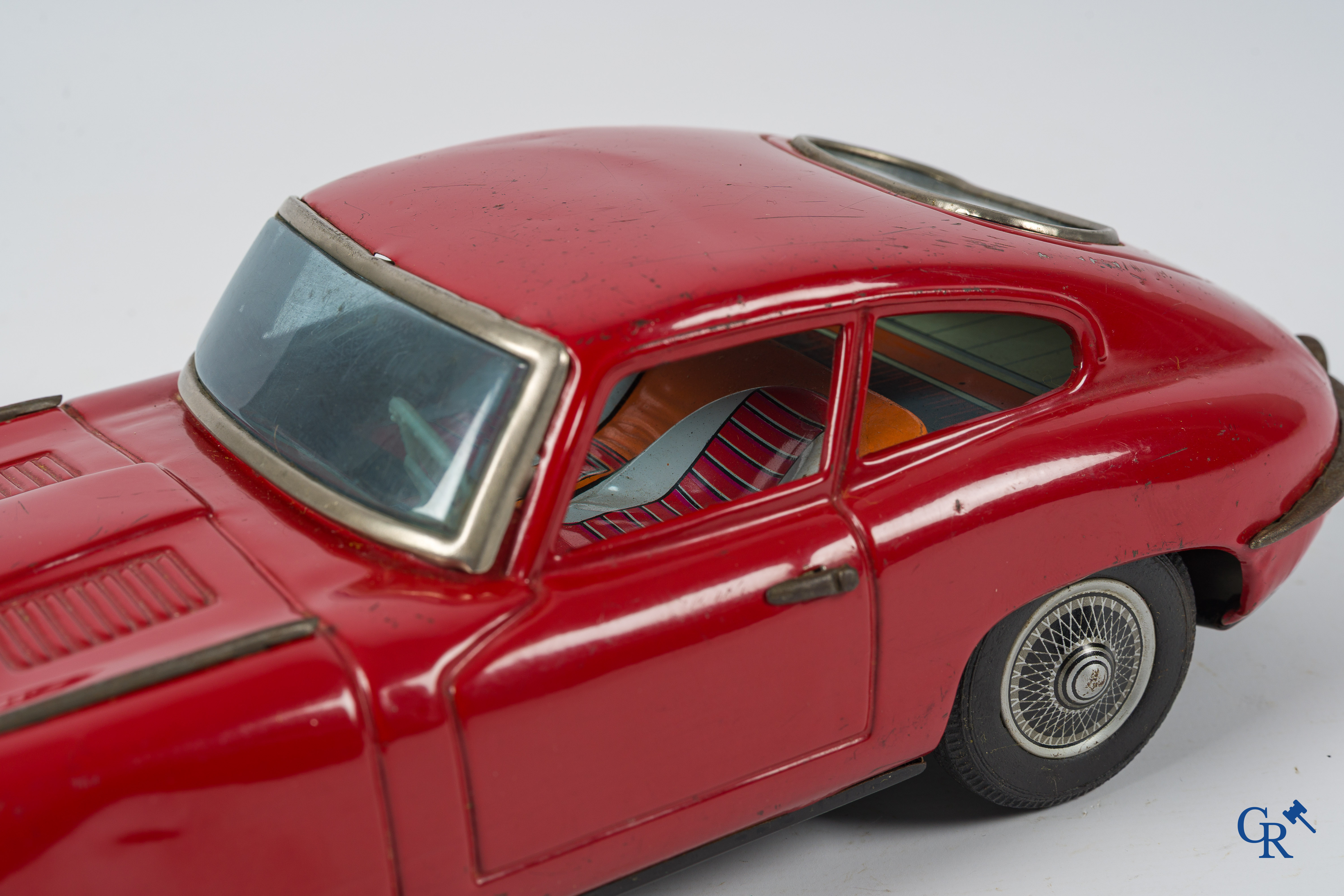 Nomura Toys, TN, made in Japan, Jaguar E-Type in blik met frictie aandrijving. Jaren '60.