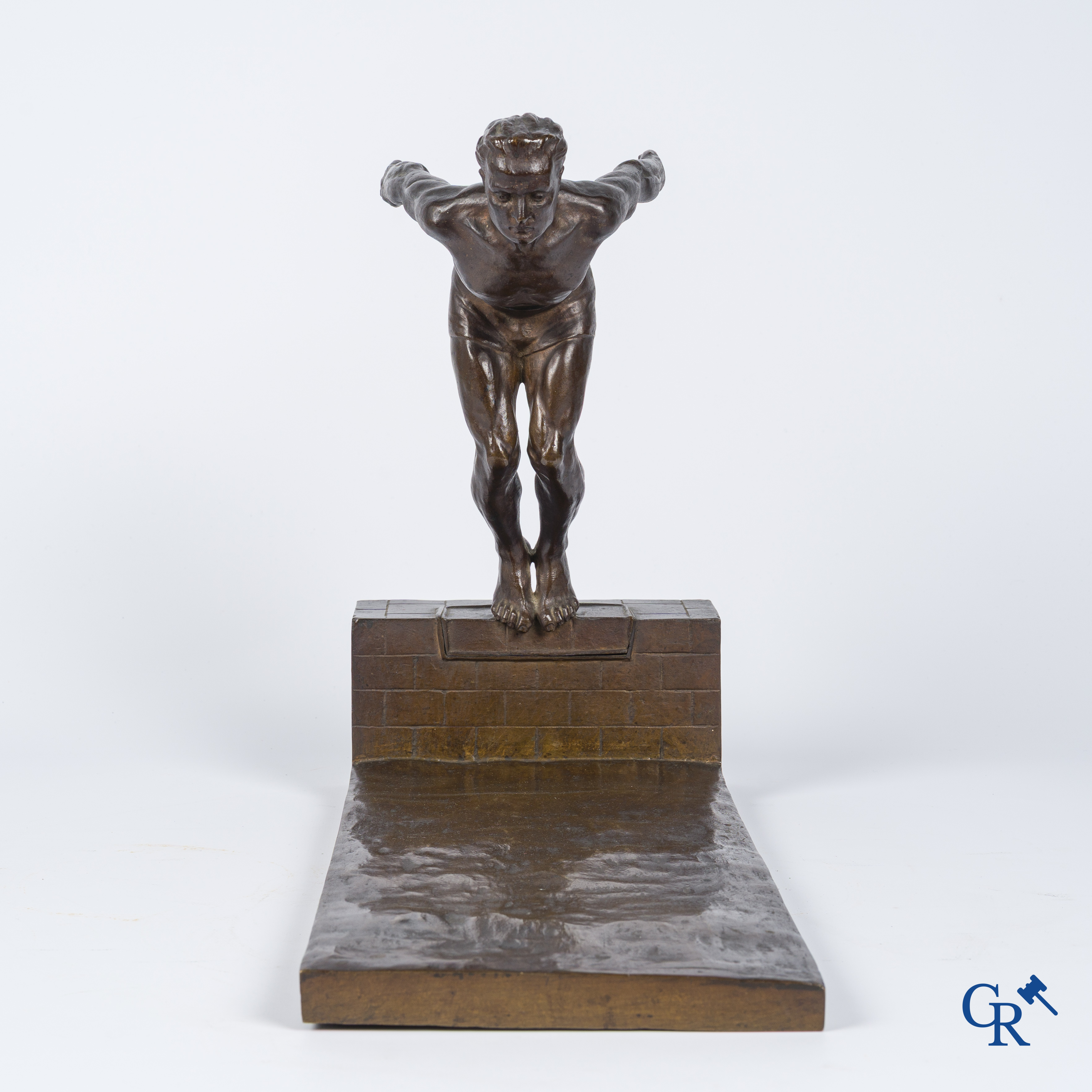 J. Duquet. Art Deco. Bronzen beeld van een zwemmer "De Duik" Bruine patina. Gesigneerd. Circa 1930.