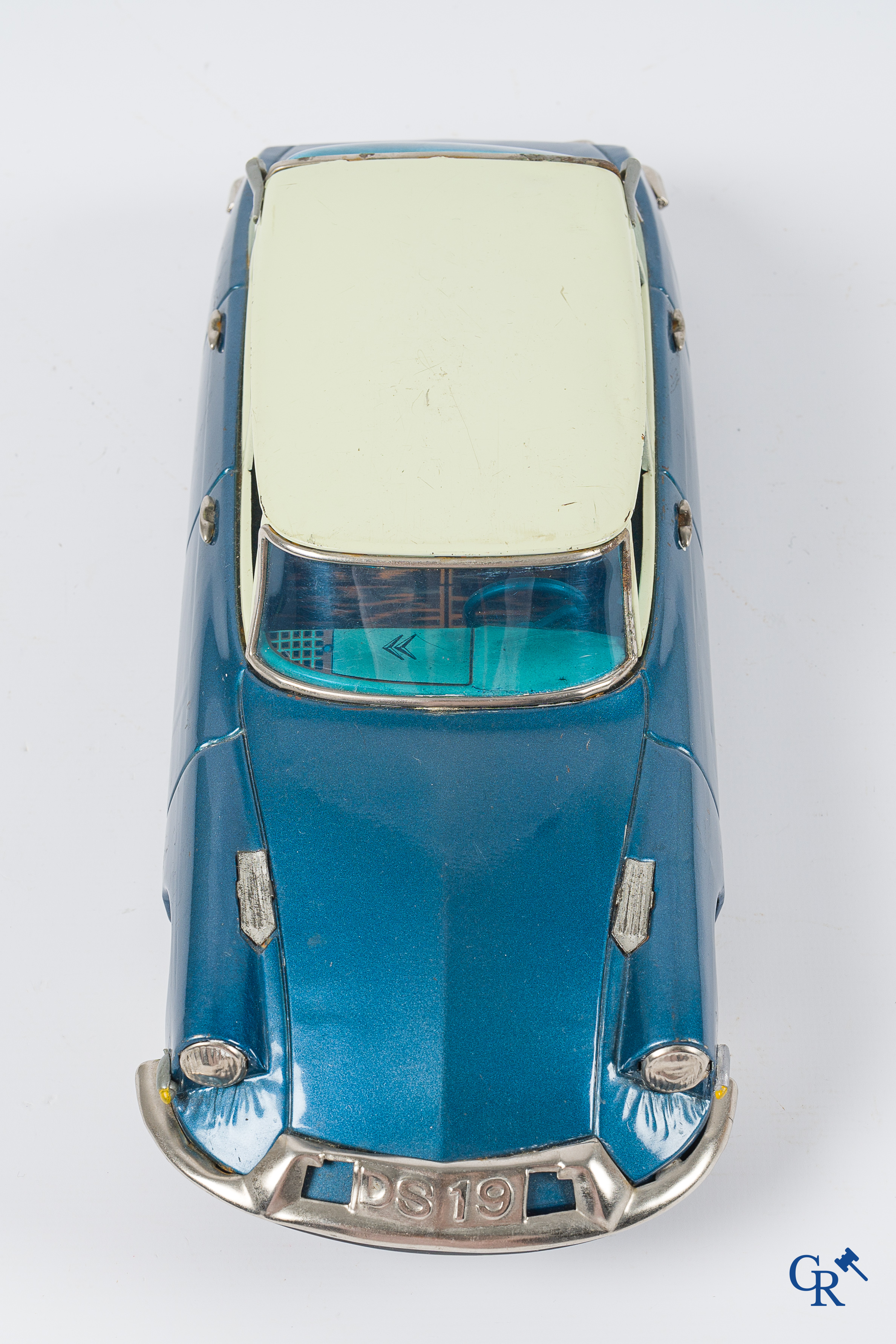 Oud speelgoed. Bandaï Japan, Citroen DS-19 modelauto in beschilderd blik. Jaren '60.
