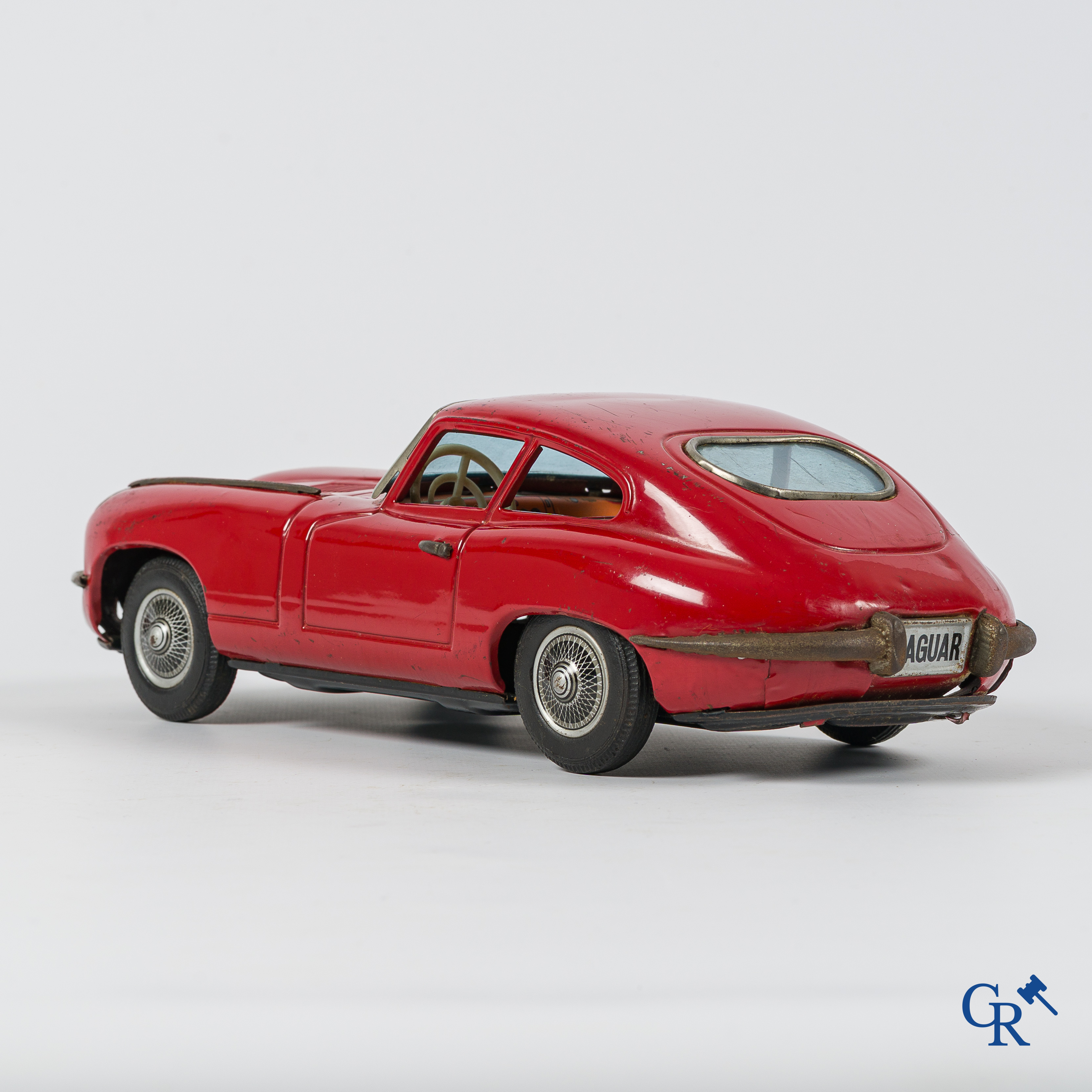 Nomura Toys, TN, made in Japan, Jaguar E-Type in blik met frictie aandrijving. Jaren '60.