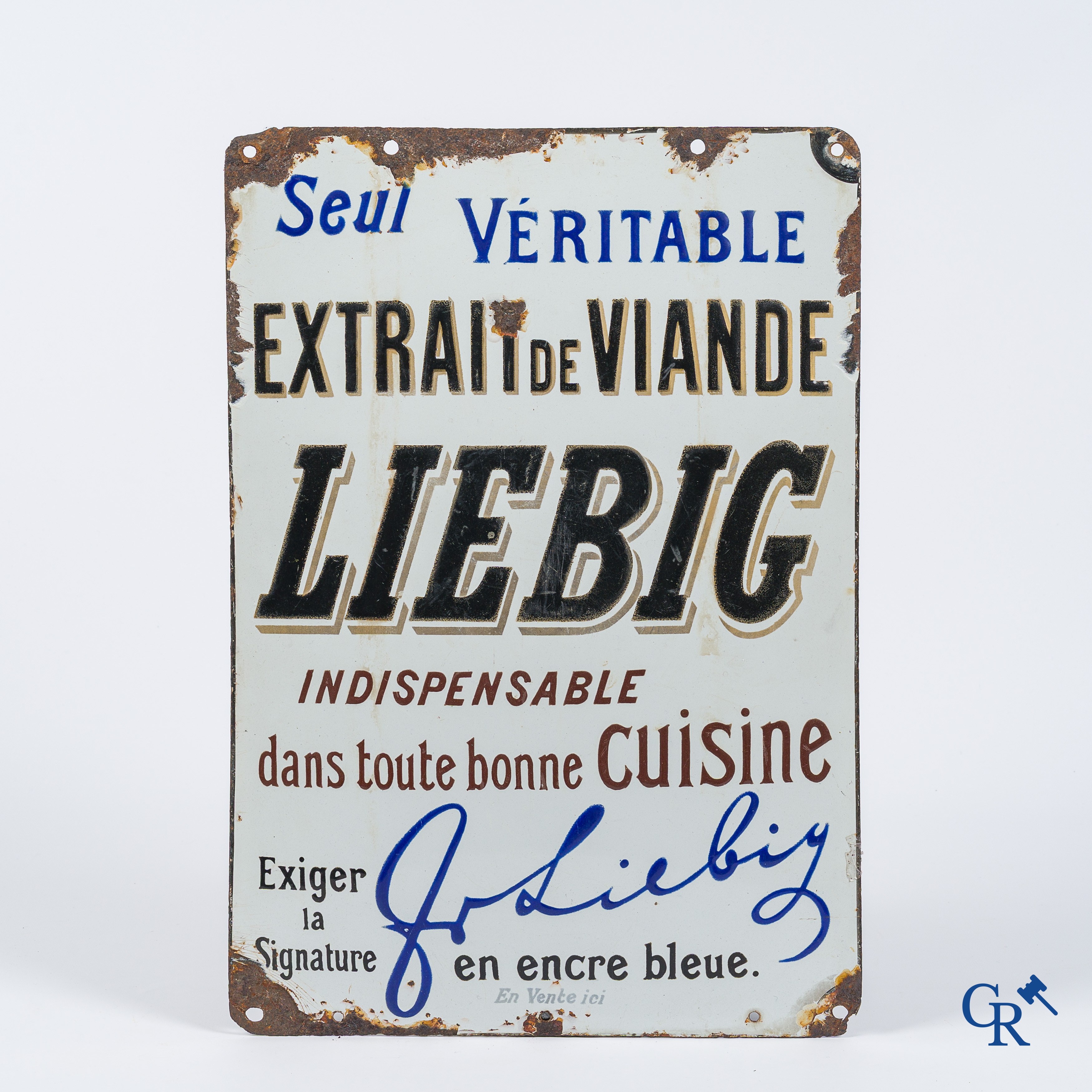 Liebig, Geheel bestaande uit 2 reclameborden opgehouden door een uithangbord in de vorm van een os. Circa 1900.