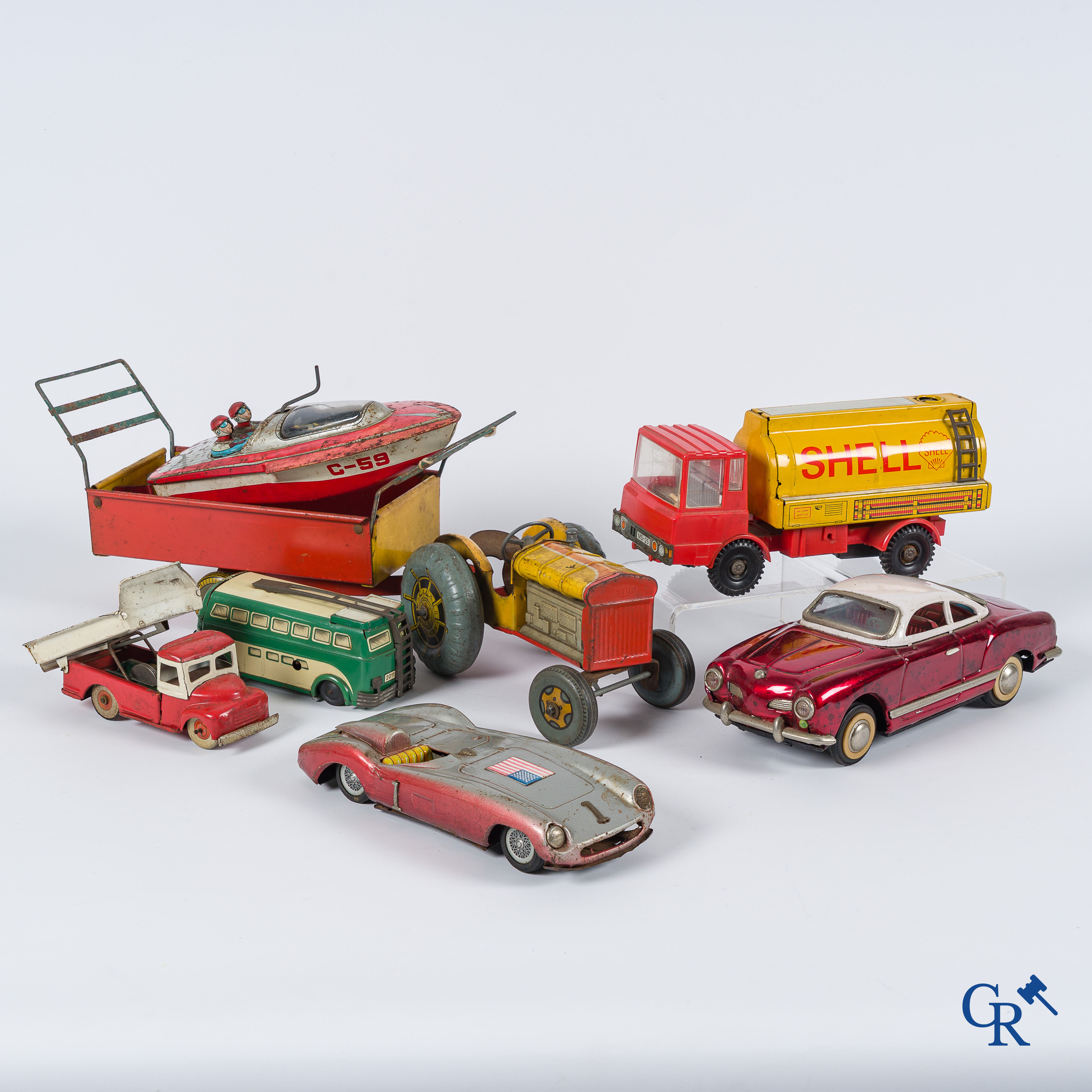 Oud speelgoed. Mooi lot speeldgoed in blik. Japan (Ferrari), Joustra, Falcon speedboot, Modern Toys, enz.