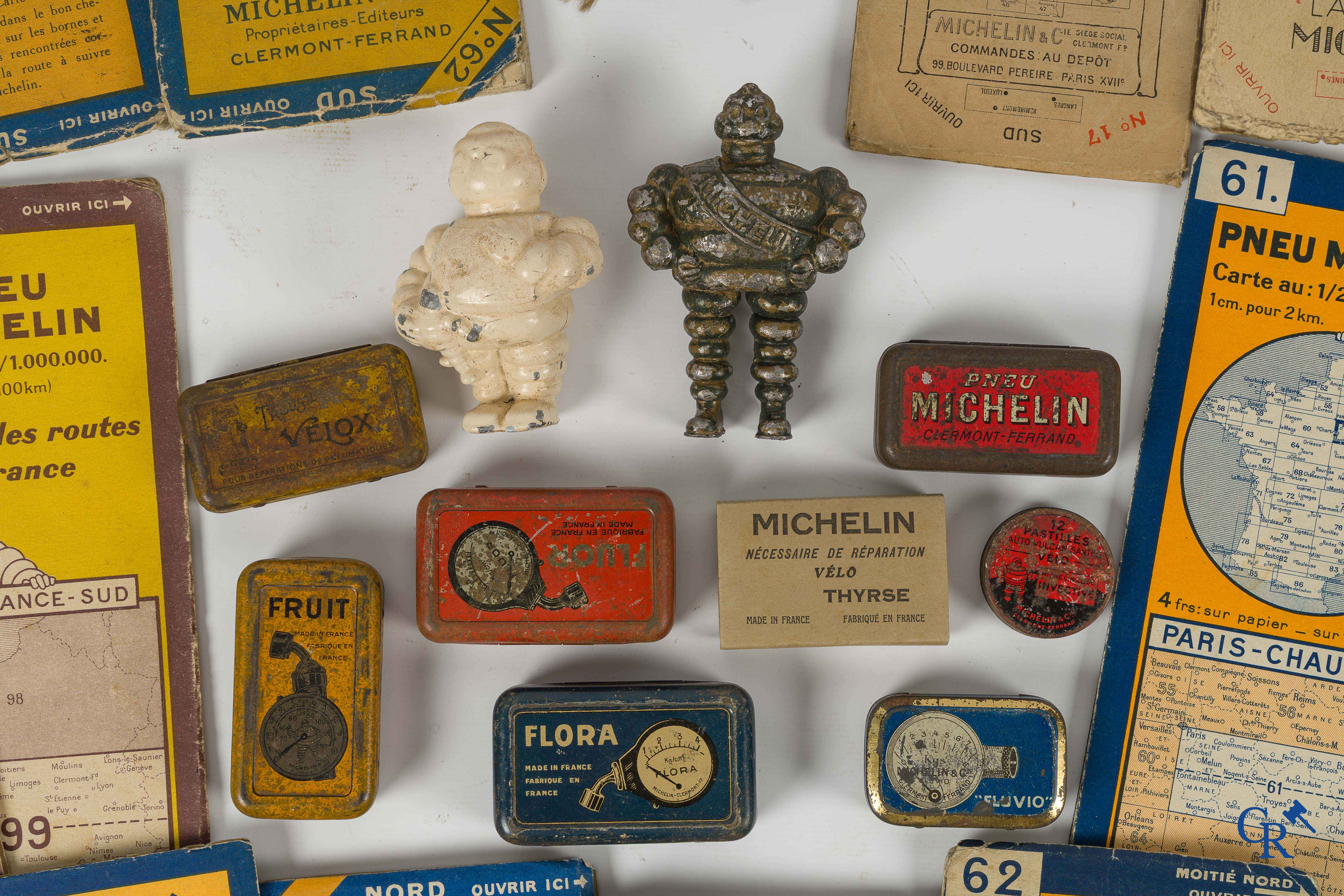 Michelin. Automobilia. Interessant lot met Michelin objecten. Jaren 1920-1930 en later.