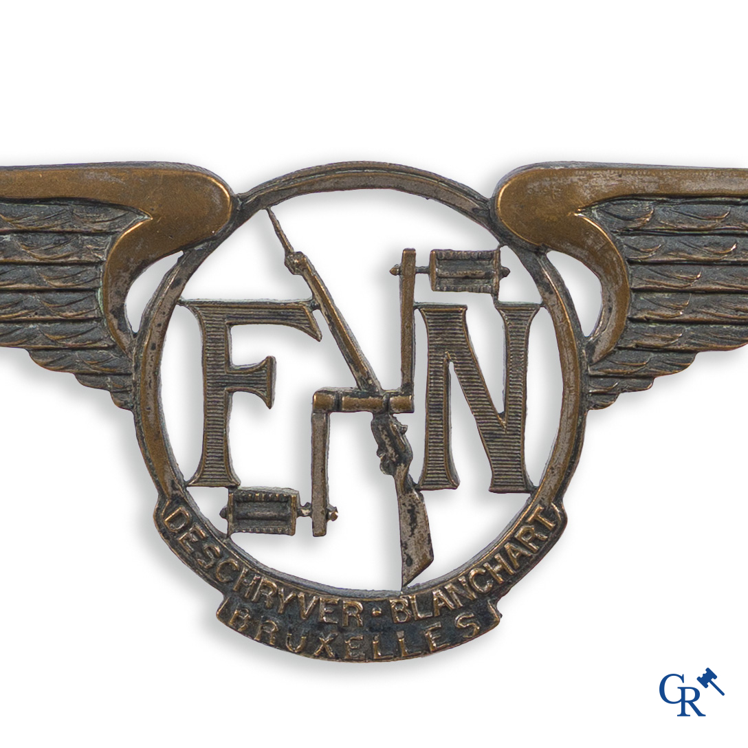 Fabrique Nationale de Herstal. FN. Grille embleem van Deschrijver-Blanchart te Bruxelles. Circa 1910-1920.