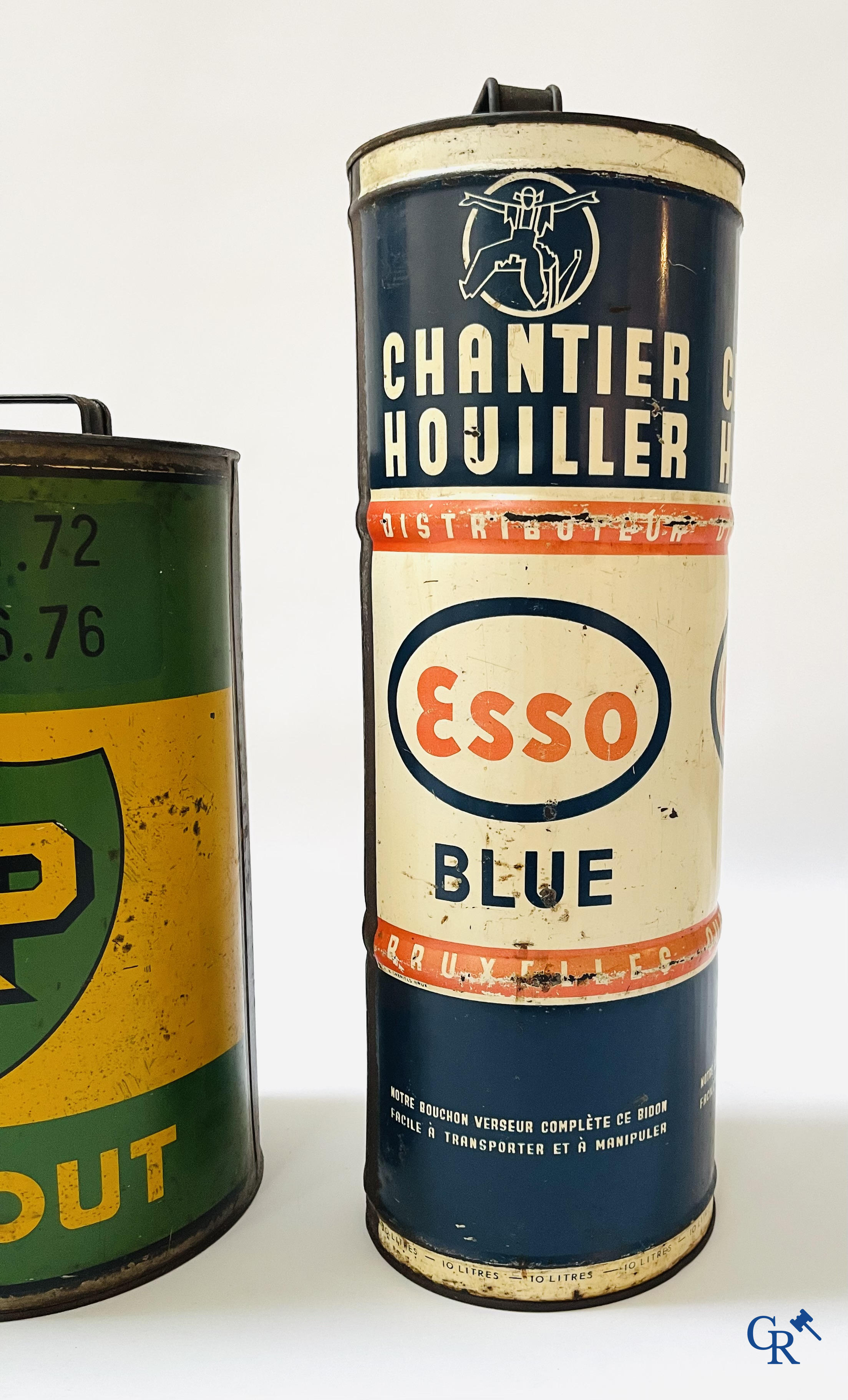 3 Grote olieblikken, 10 L. voor BP, Esso Blue en Trading oil, Comptoir Houiller Bruxellois. Jaren '40.