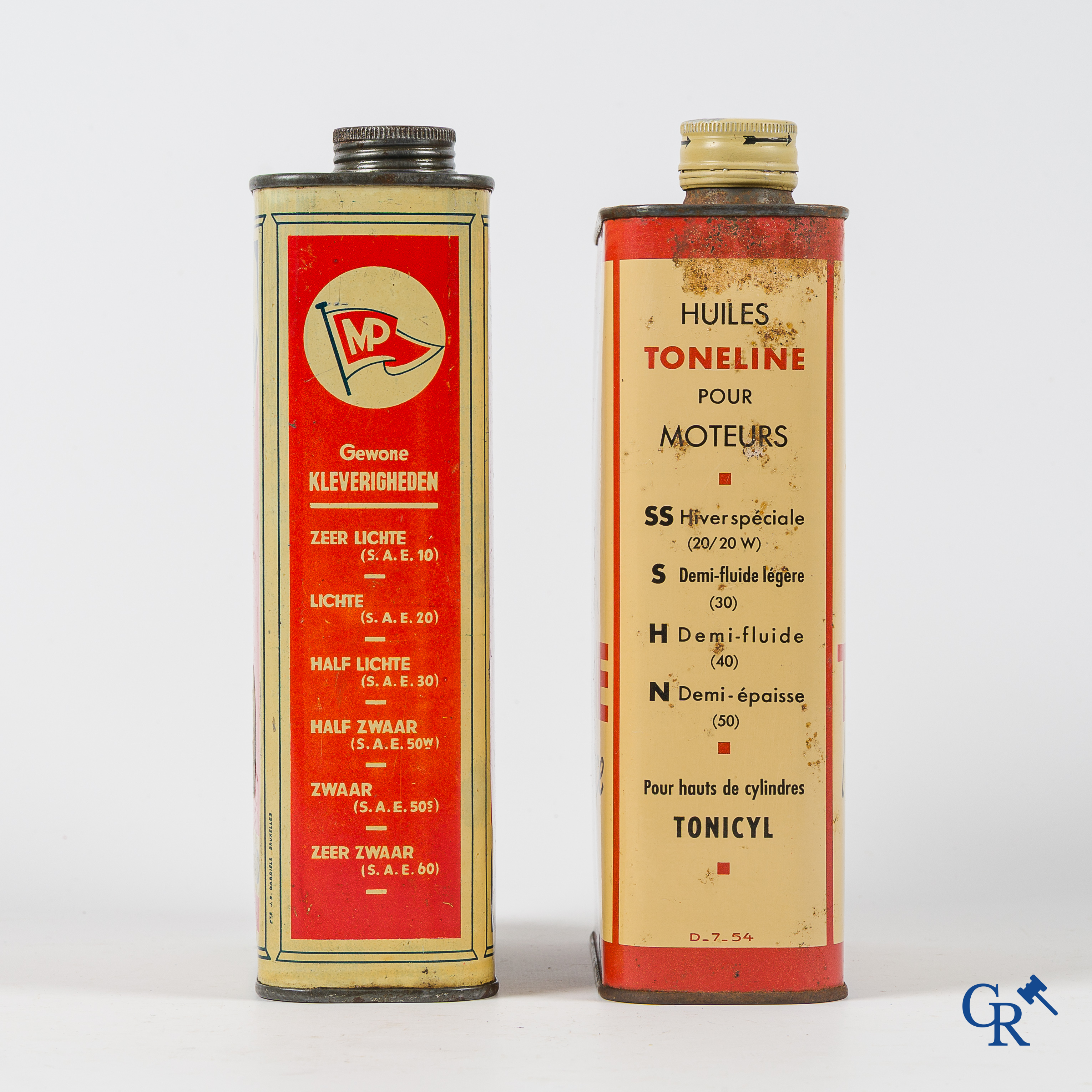 Automobilia. 2 olieblikken. Toneline en een zeldzaam olieblik Carterine. Circa 1940-1950.