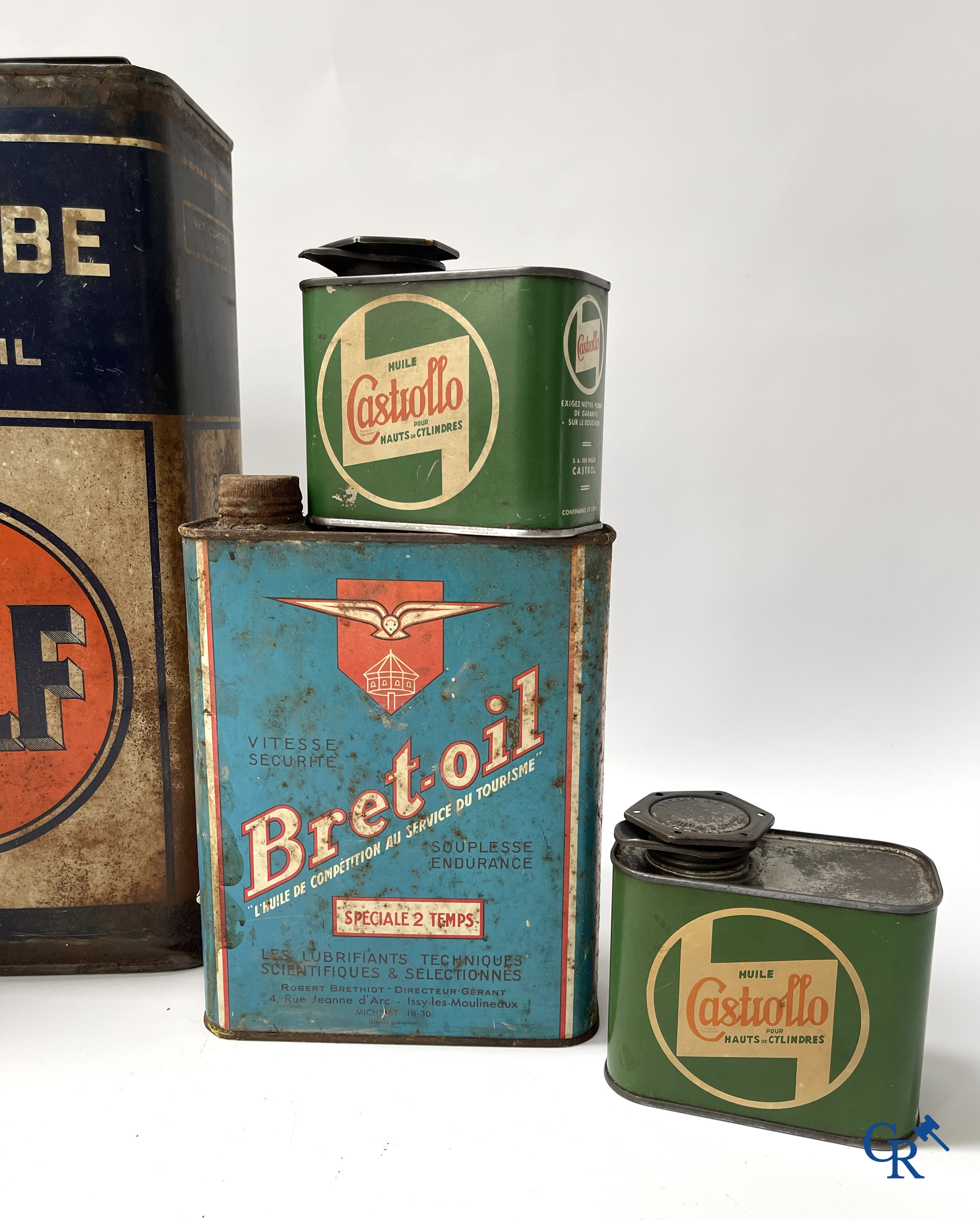 Automobilia, Lot olieblikken. Gulf, Gulflube Motor oil 10L., Cargoyle-Mobiloil, Bret-oil, Castrollo. Jaren '30-'40-'50.