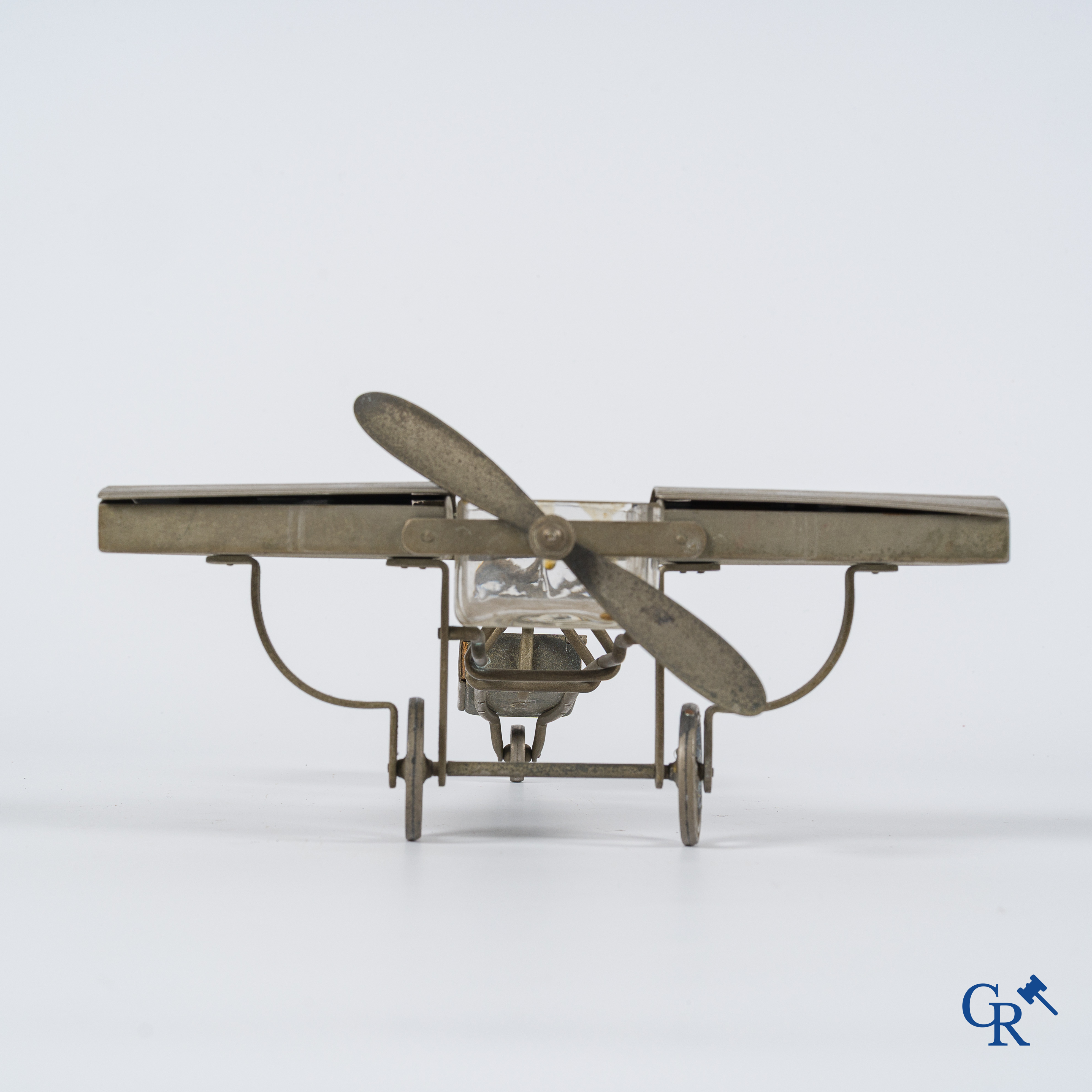 Aéronautica. Monoplane, type Blériot XI. Rokersset met pyrogène. Koper, messing en kristal. Frankrijk, circa 1910-1920.
