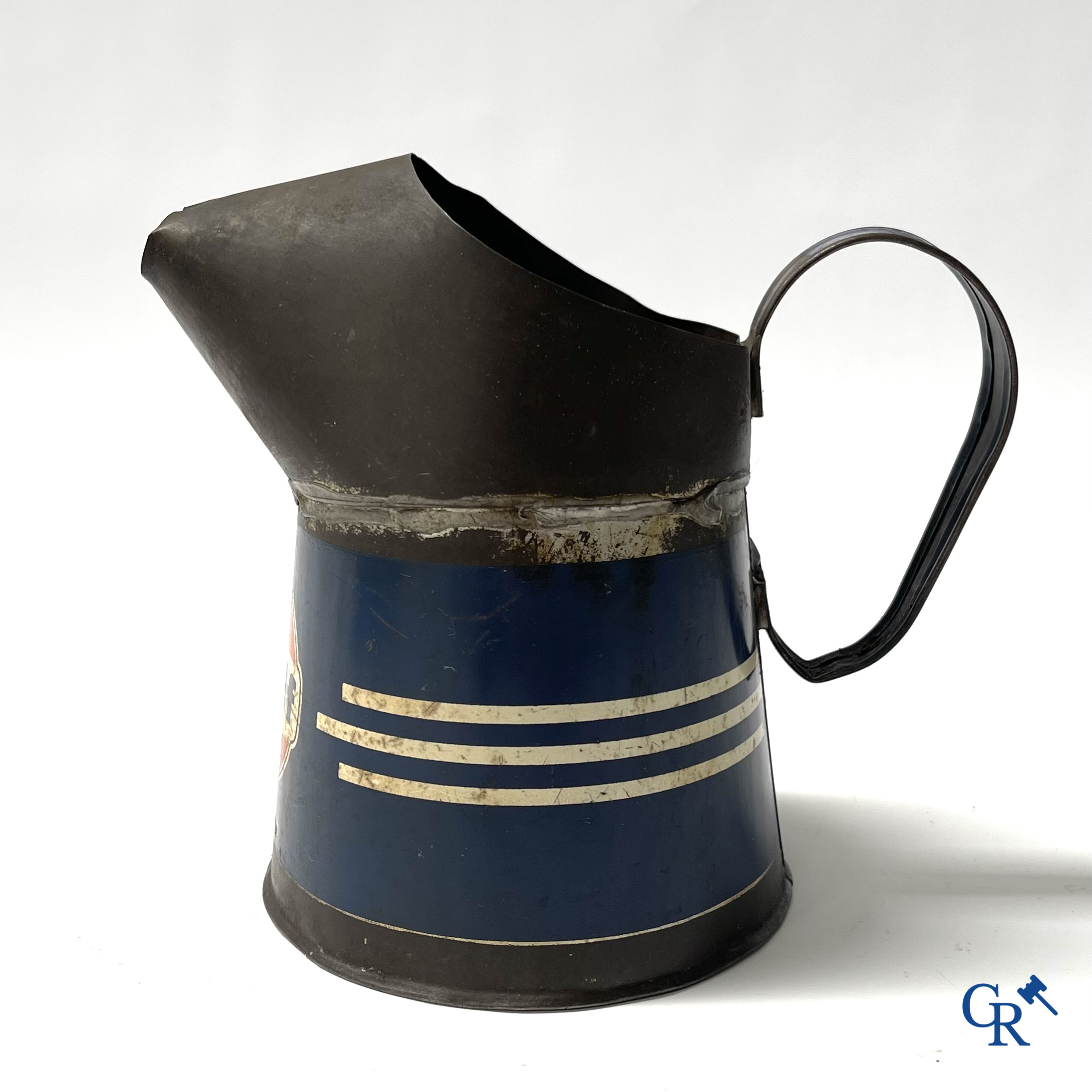 Automobilia. Gulf. Oliekan of schenkkan voor motorolie van Gulf. Jaren '40.