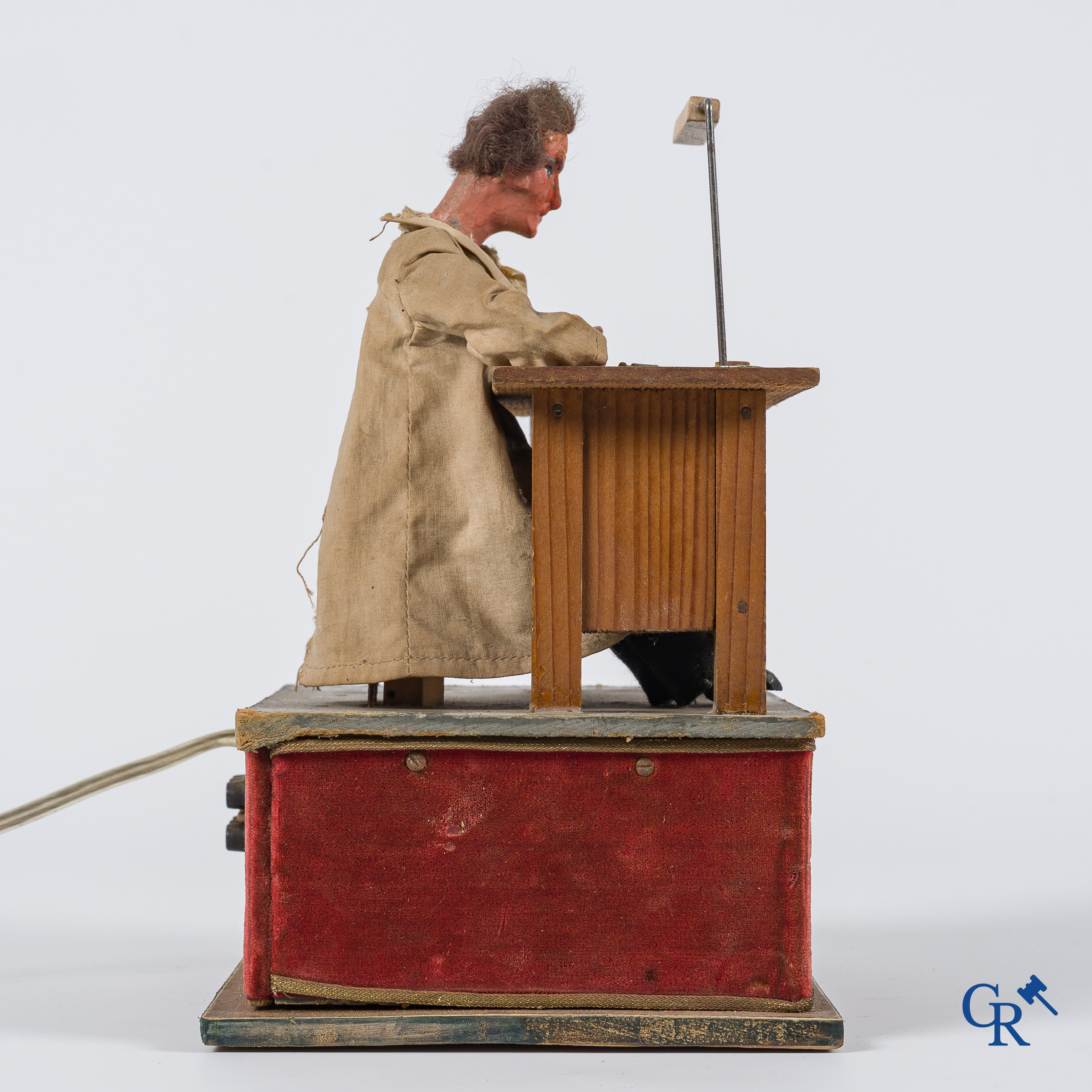 Automaat. Montres Nappey. Vitrine automaat voor een horlogemaker uitgegeven door uurwerken Nappey. Jaren '40.