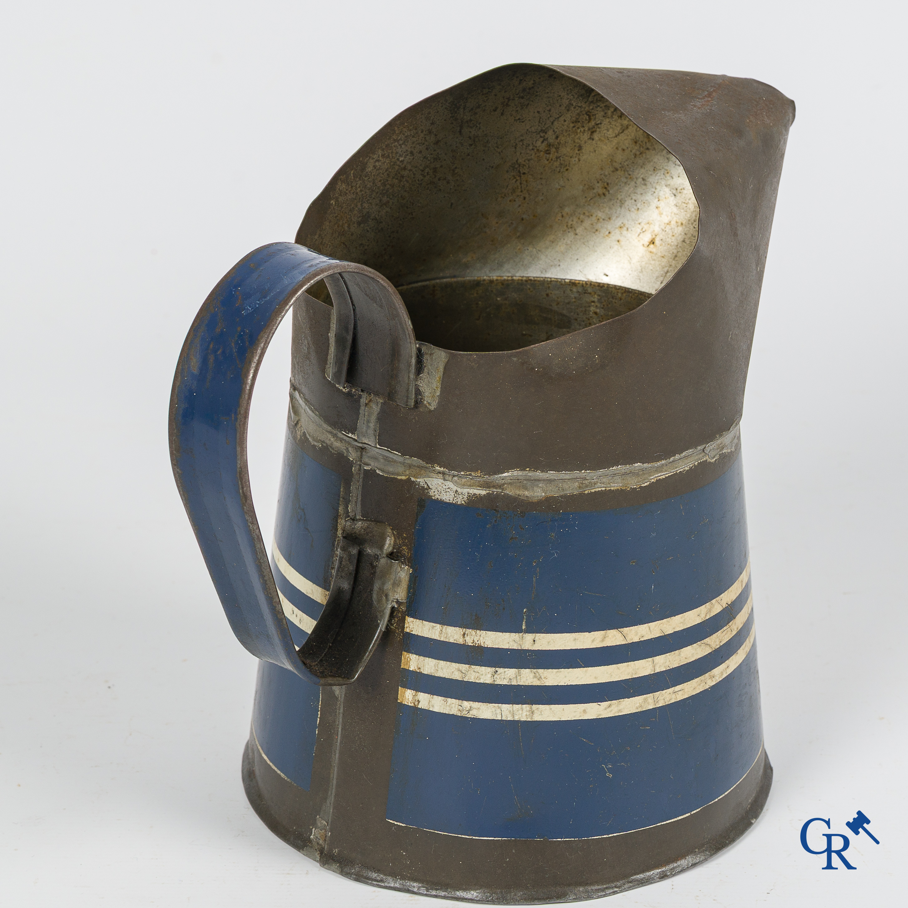 Automobilia. Gulf. Oliekan of schenkkan voor motorolie van Gulf. Jaren '40.