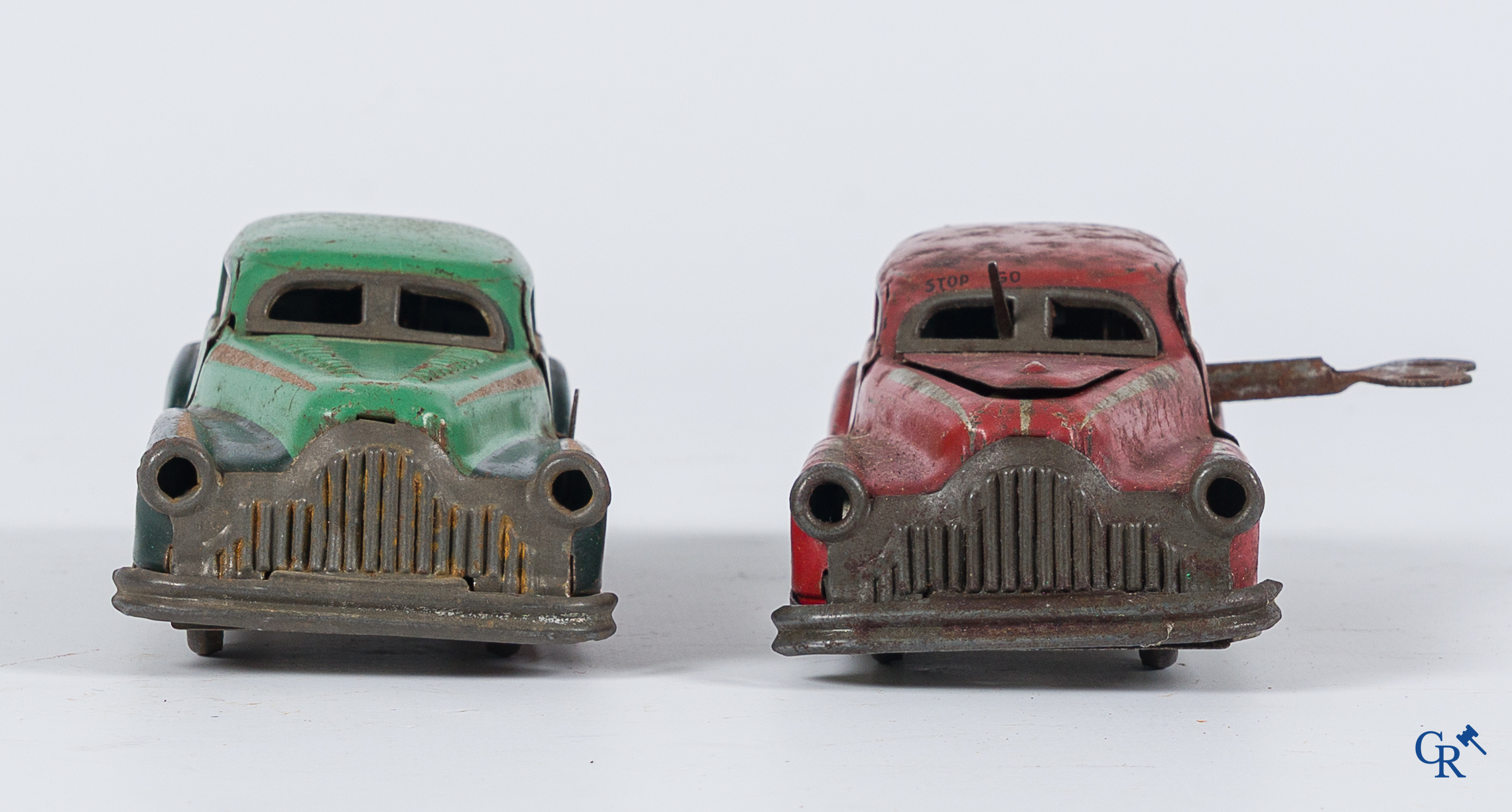 Joustra France. L'Auto-Miracle. 2 miniatuurauto's in blik waaronder een zeldzaam model Auto-Miracle.