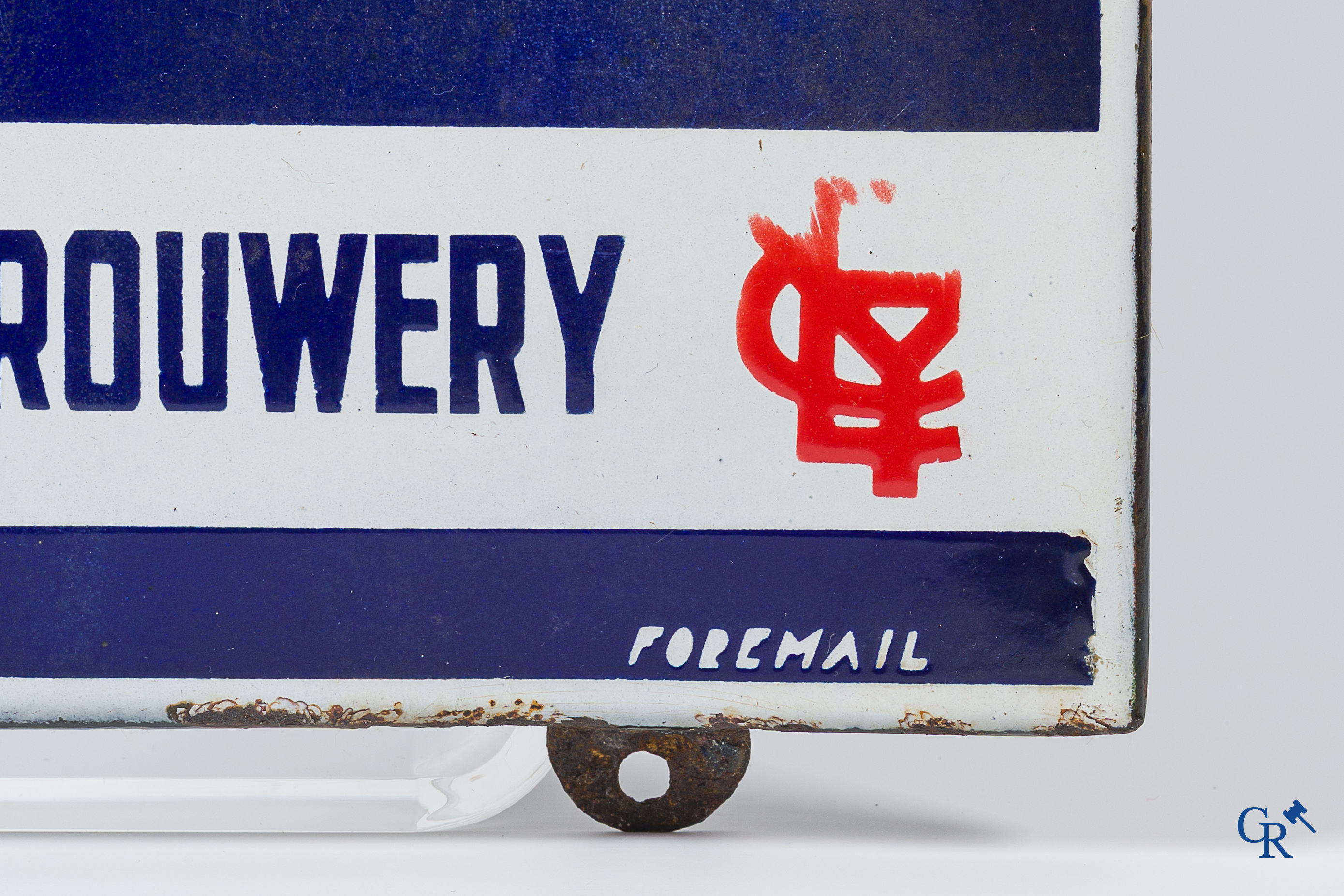 Central's Lager. Emaille reclamebord voor de bieren van de Ypersche Centrale Brouwery. Foremail TPB 578/170/48.