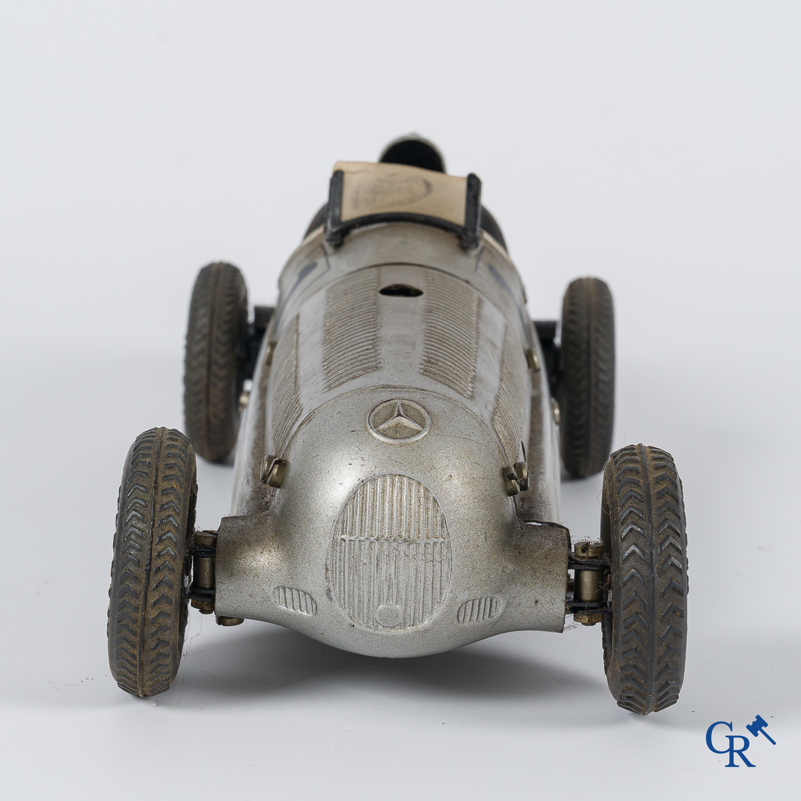 Oud speelgoed. Märklin, Mercedes-Benz racewagen. Metaal met opwindmechanisme. Jaren '30.