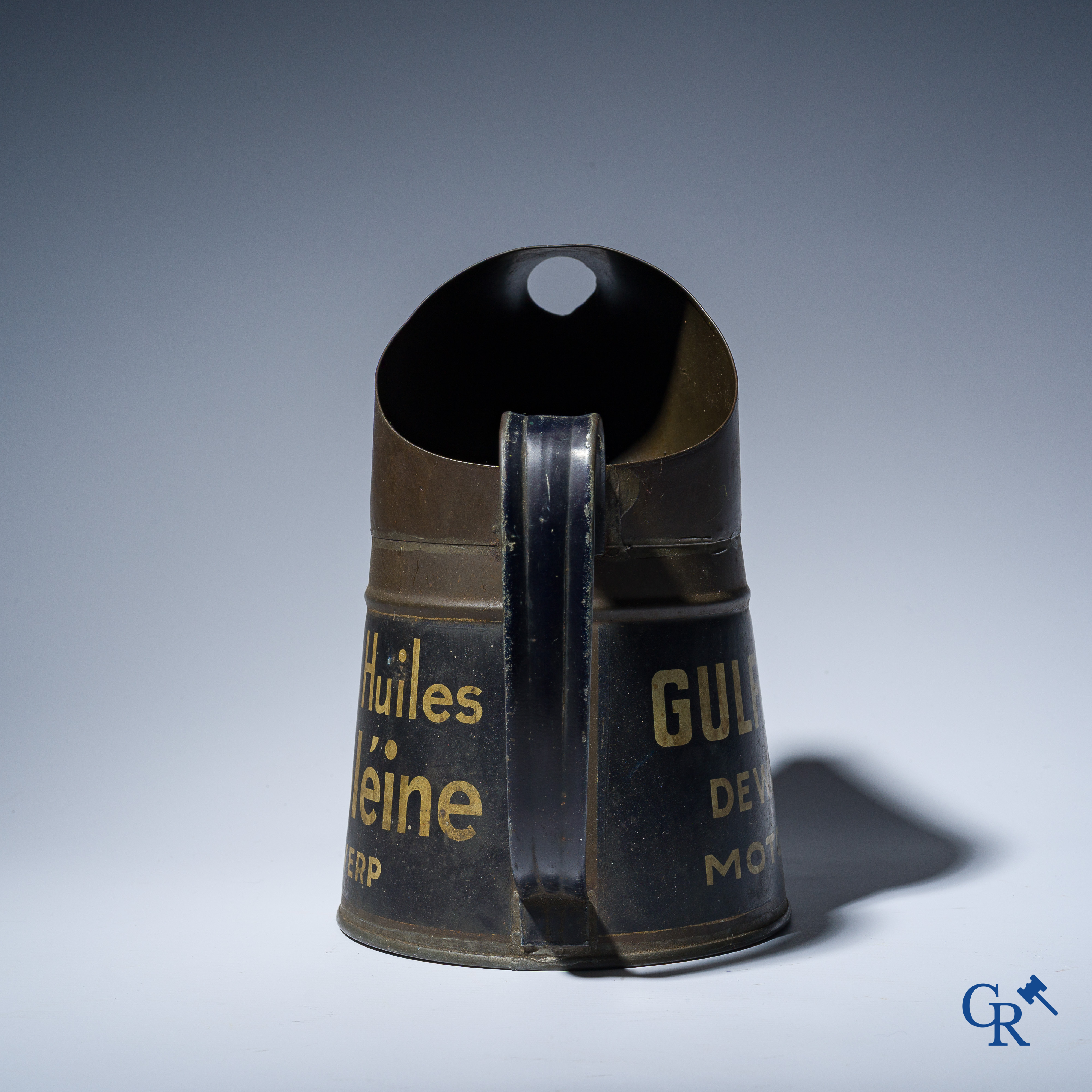 Gulf. Goedbewaarde oliekan of schenkkan voor de S.A. des Huiles Spidoleine Antwerpen. Jaren '20-'30.