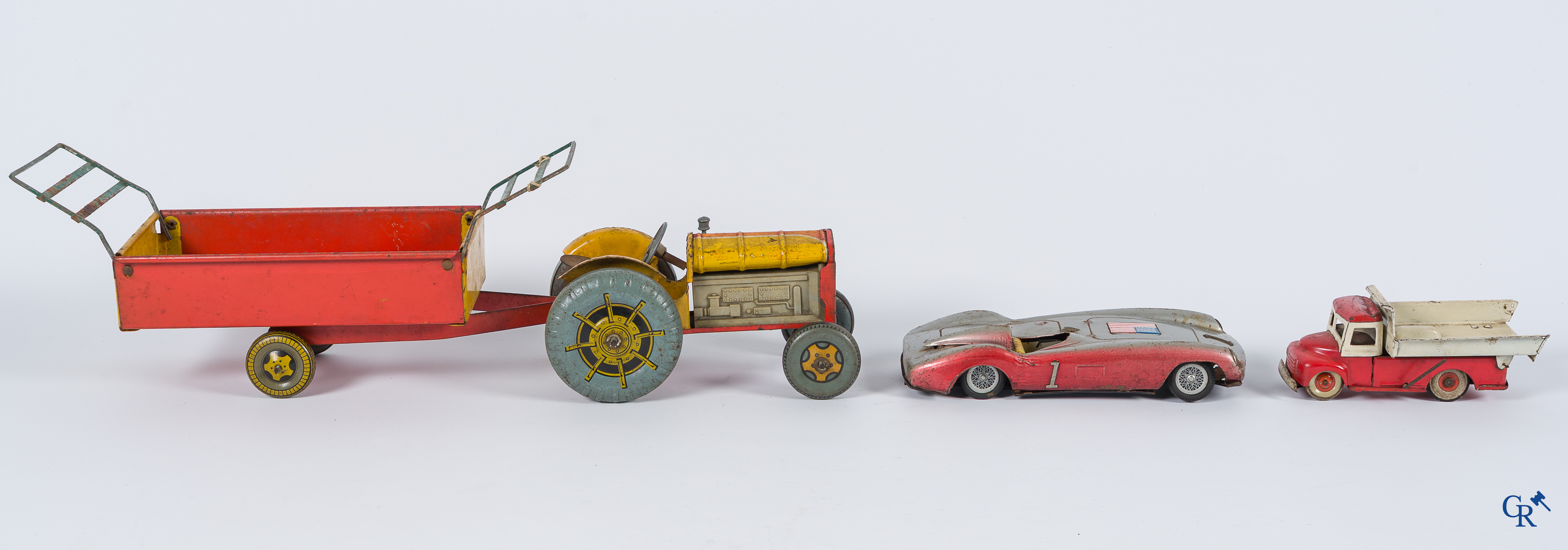 Oud speelgoed. Mooi lot speeldgoed in blik. Japan (Ferrari), Joustra, Falcon speedboot, Modern Toys, enz.