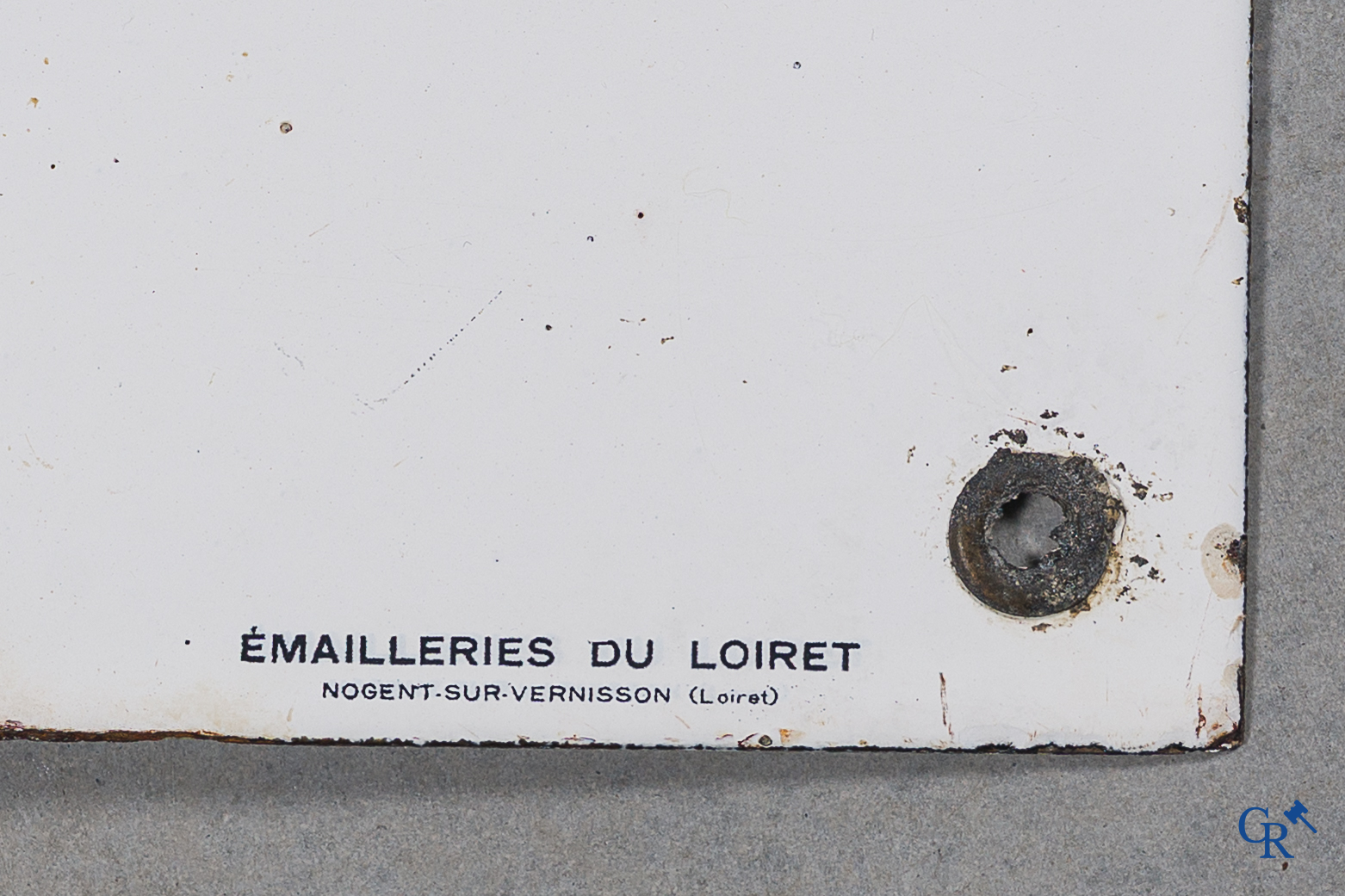 Georges Beuville (1902-1982) Le Roi G.R.A.P. Emaille reclamebord, zeldzame grote versie. Emailleries du Loiret.