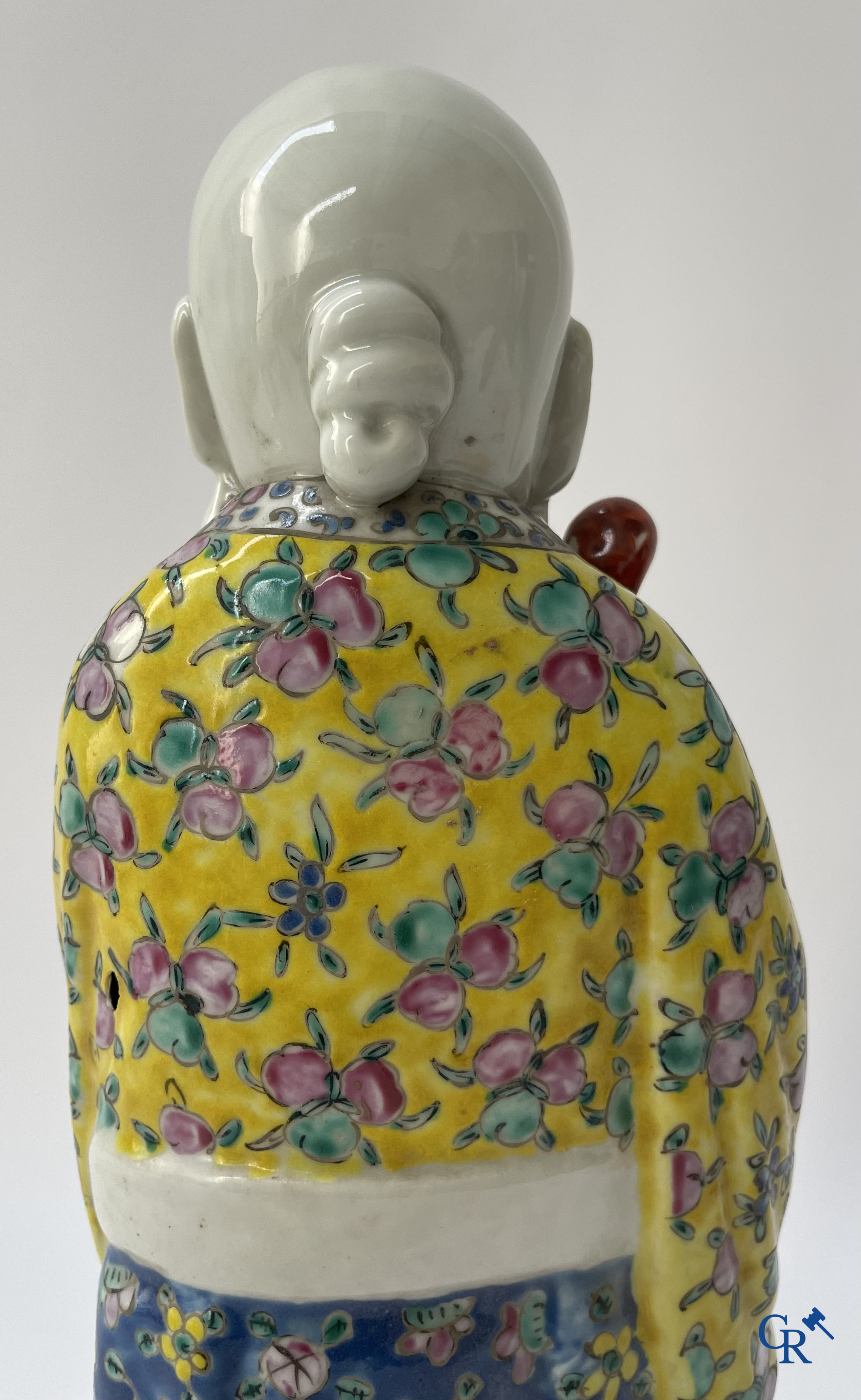 Aziatica, Chinees porselein. 3 Chinese famille rose figuren van onsterfelijken. 19de eeuw.