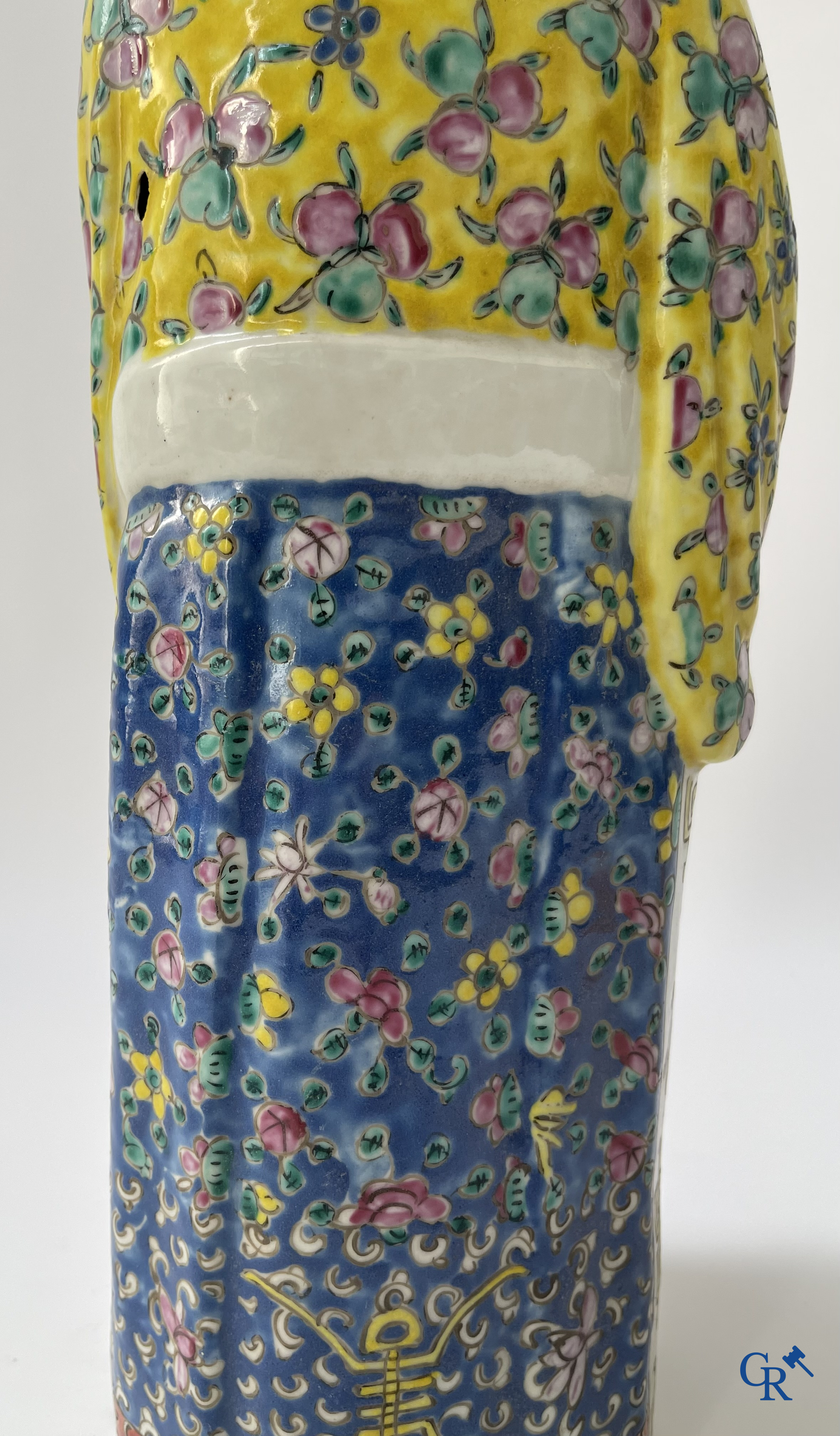 Aziatica, Chinees porselein. 3 Chinese famille rose figuren van onsterfelijken. 19de eeuw.