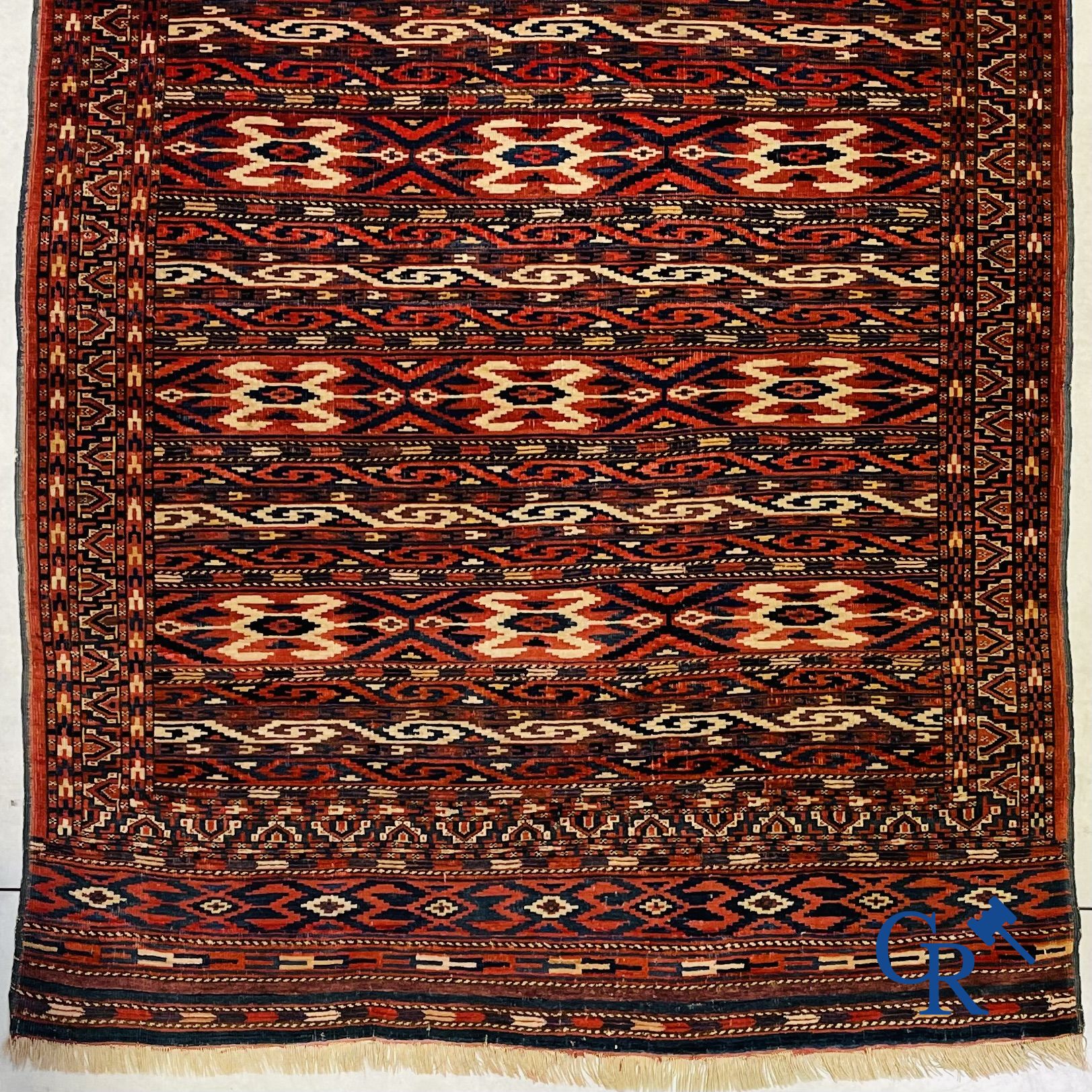 Tapis: Tapis oriental ancien.