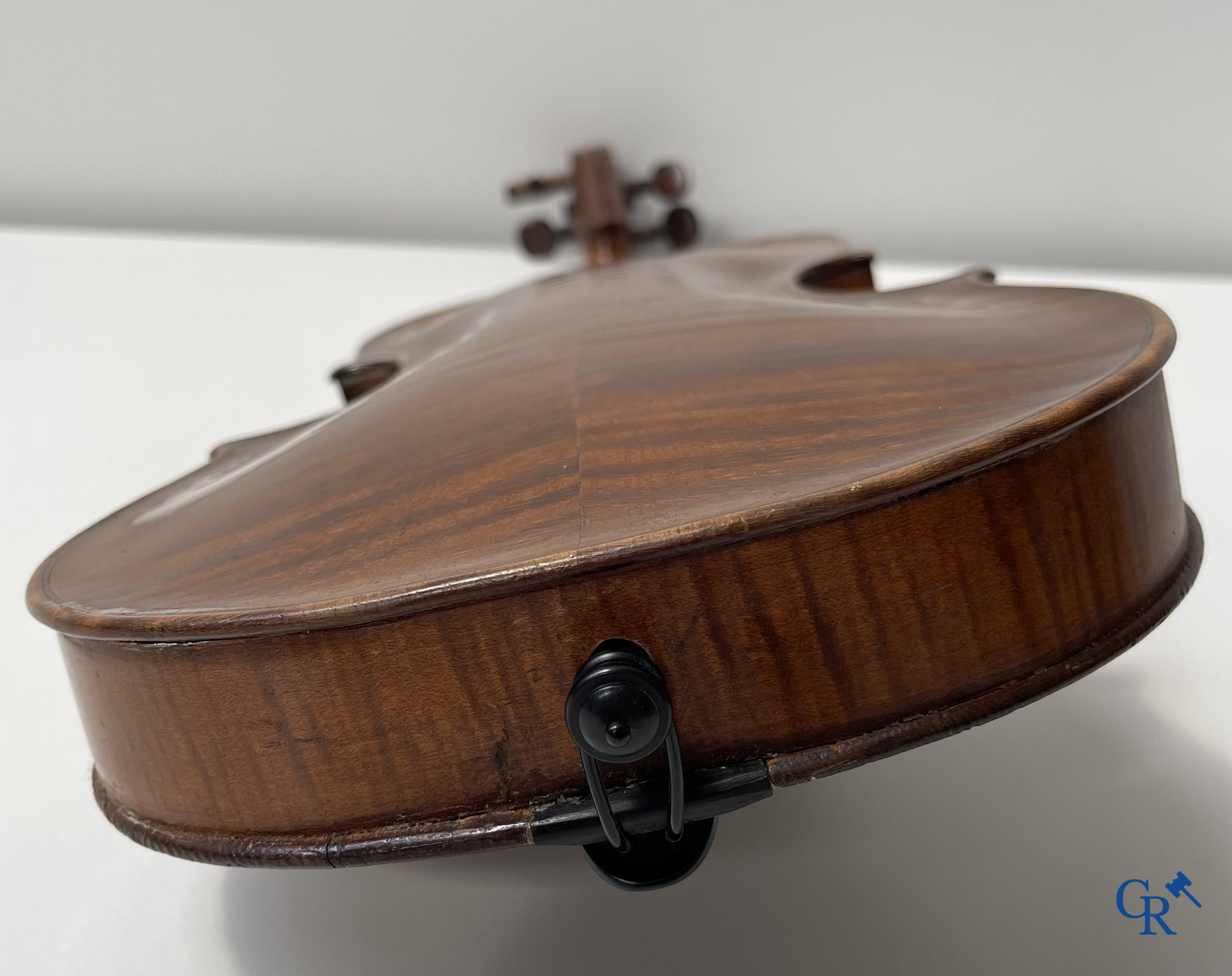 Musical instrument, violin.