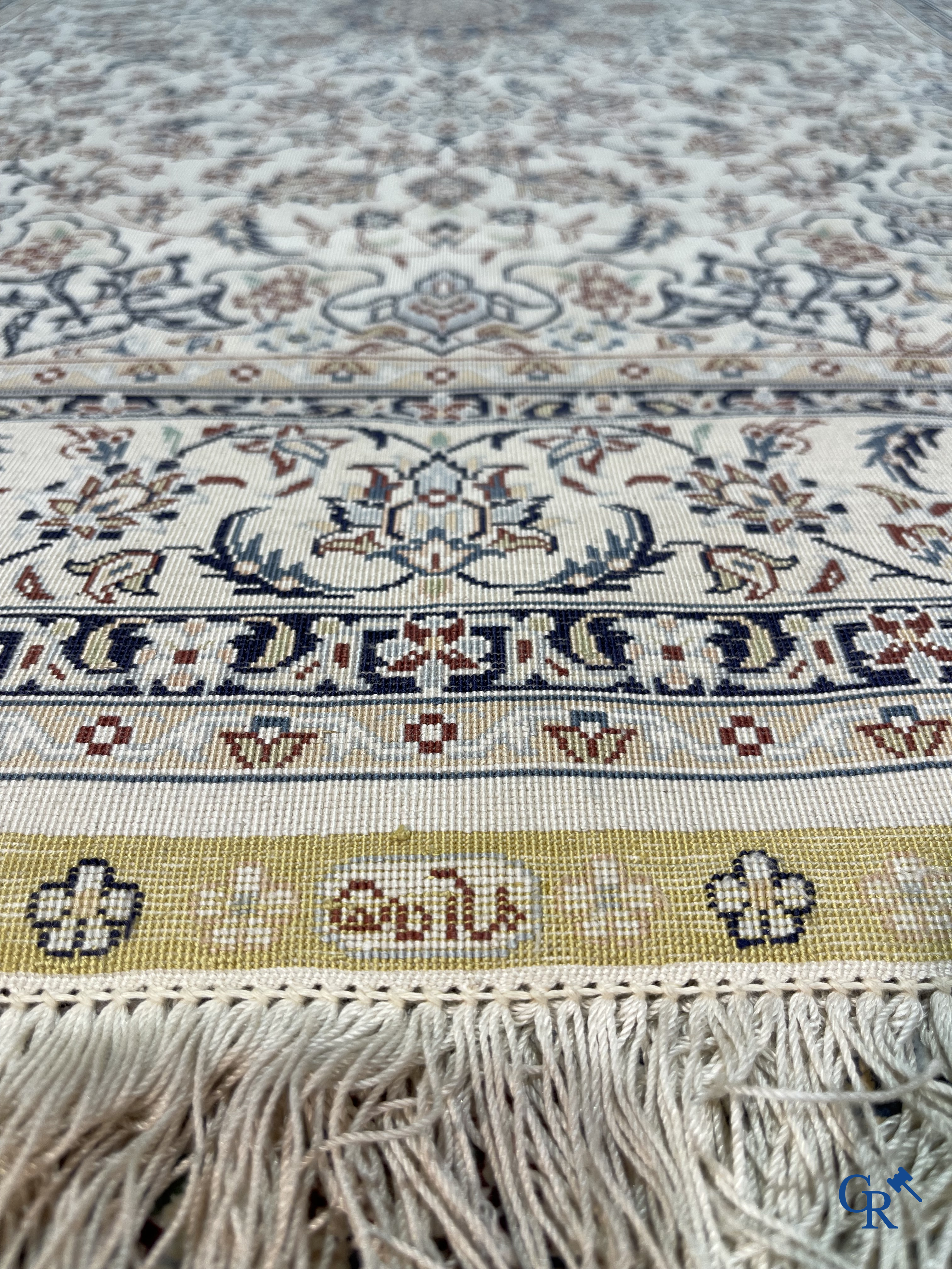 Oriental carpets: Nain, an exceptional carpet runner in silk.