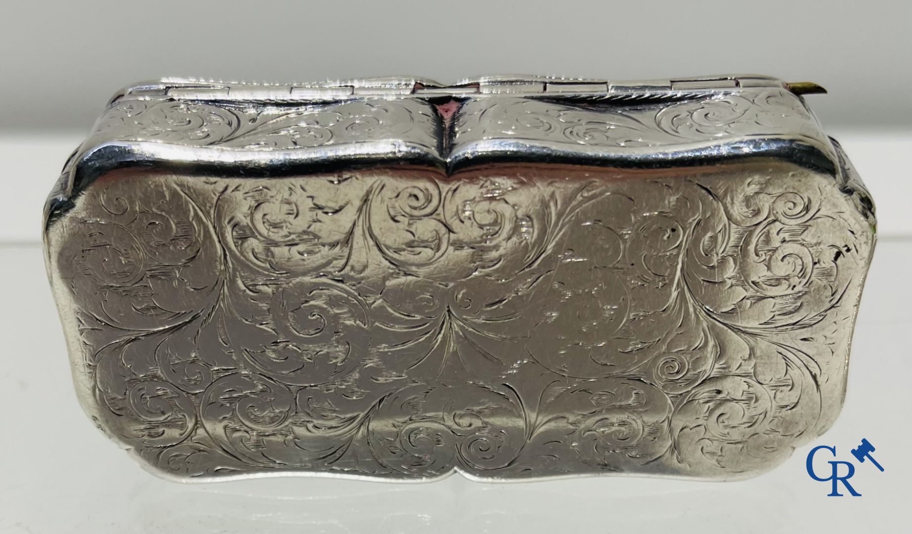 Silver: Interesting lot with antique English silver. (various hallmarks)<br />
18th-19th century.