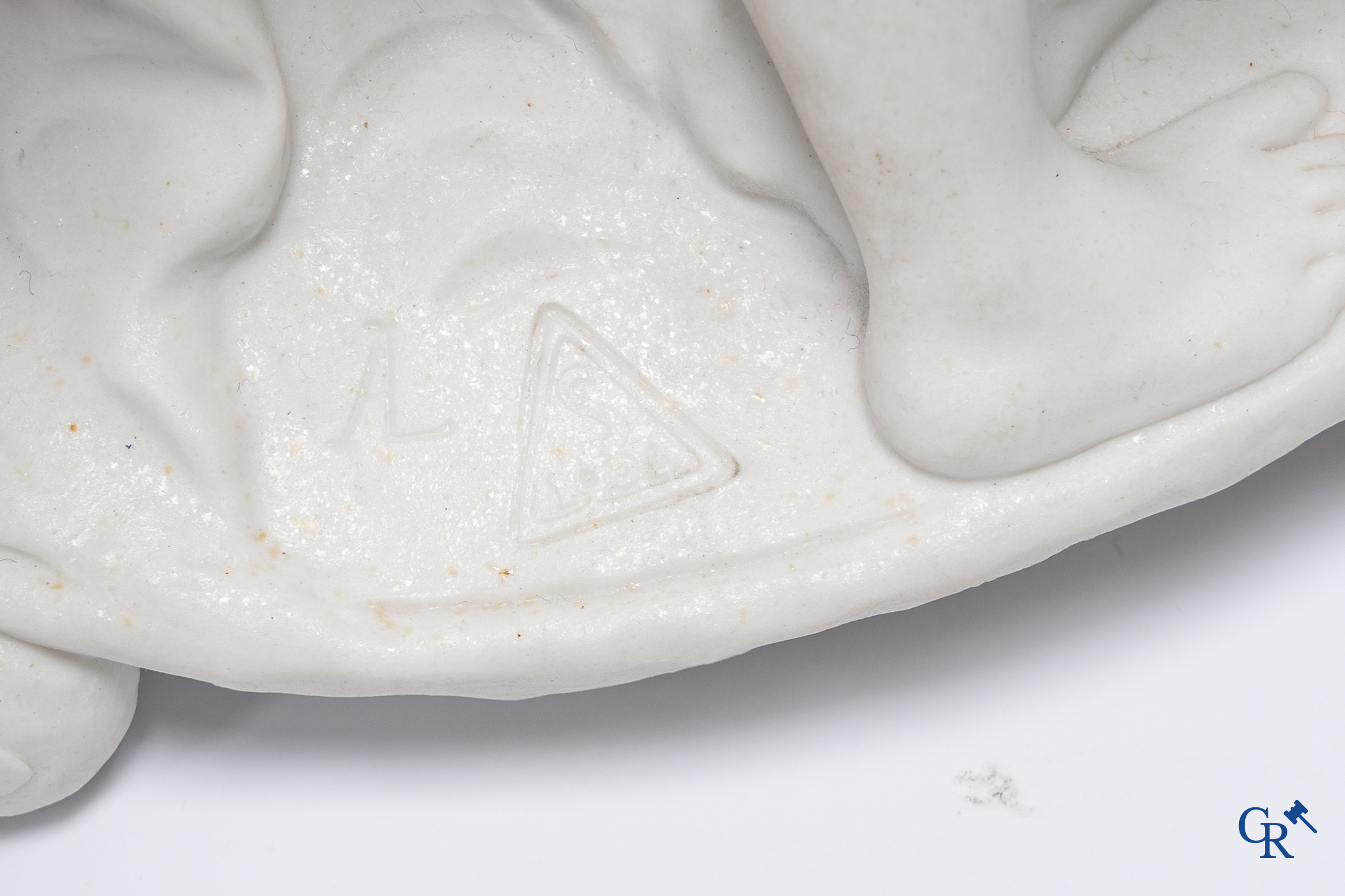 Jules Cheret (1836-1932) & Manufacture de Sèvres. Uitzonderlijk 3-delige Milieu de table, "Farandole d'amours".