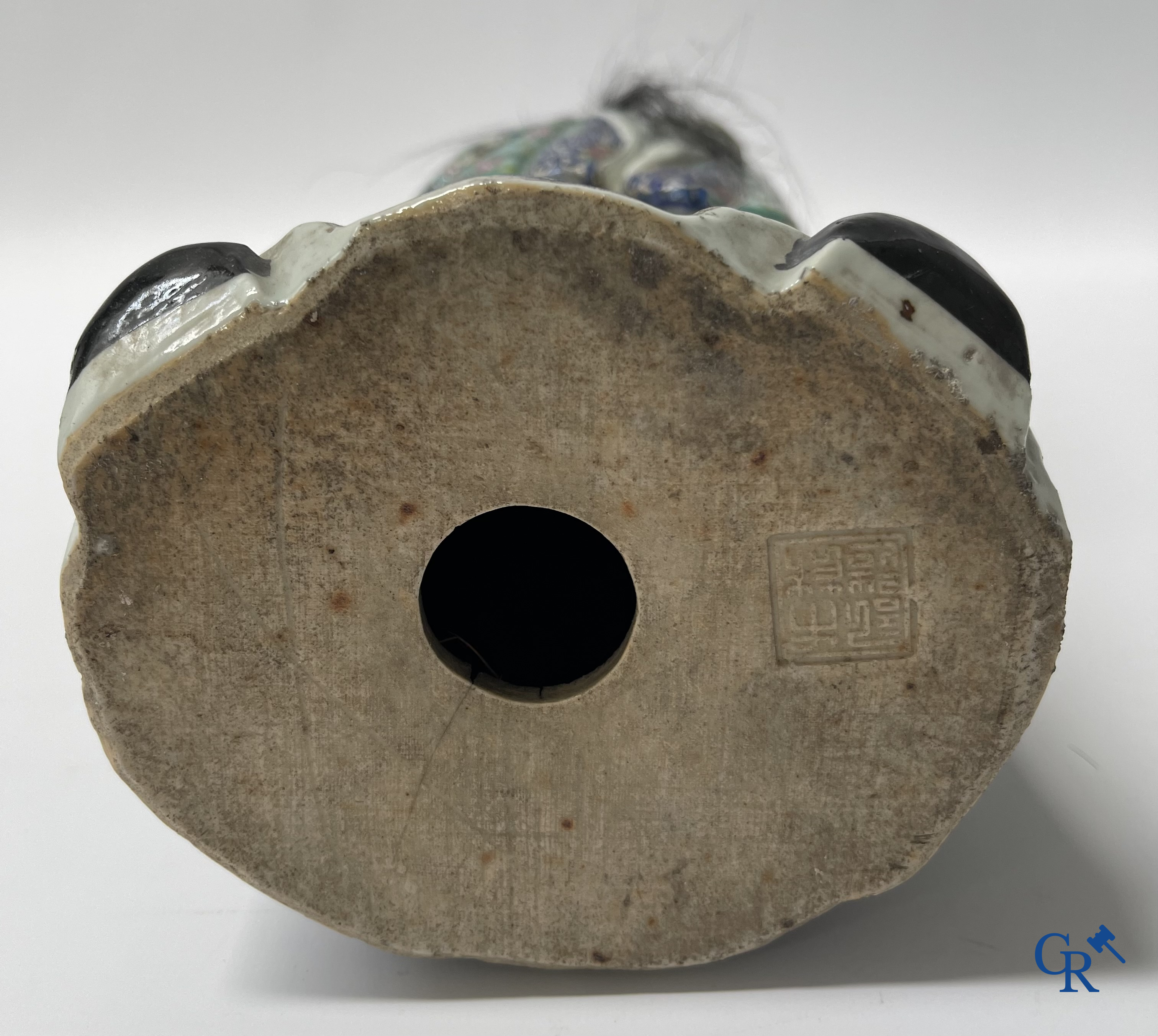 Aziatica, Chinees porselein. 3 Chinese famille rose figuren van onsterfelijken. 19de eeuw.