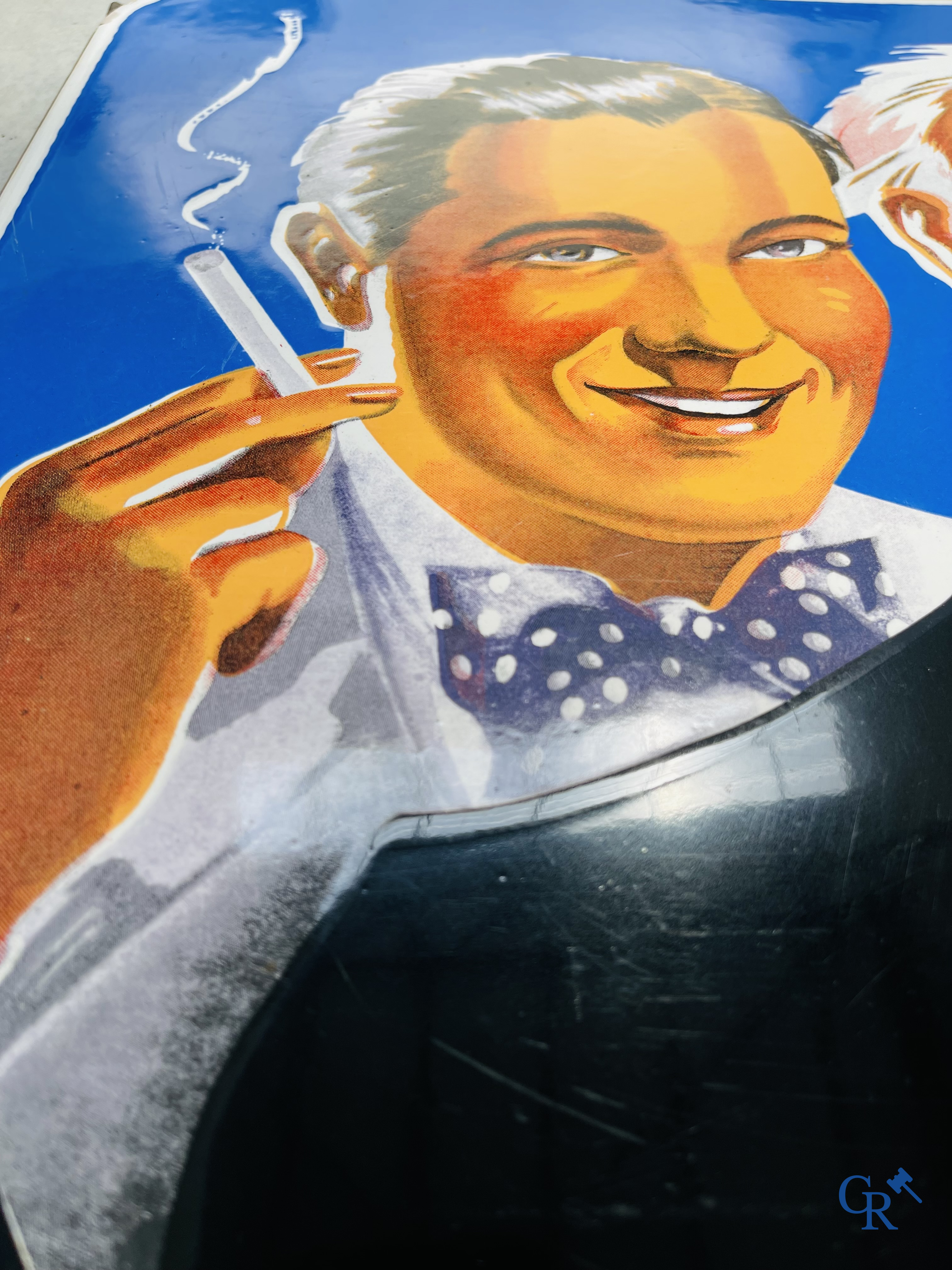 AJJA, Emaille reclamebord voor de tabakswaren van AJJA. Emaillerie Odon Warland. T.P. Bruxelles 1952.