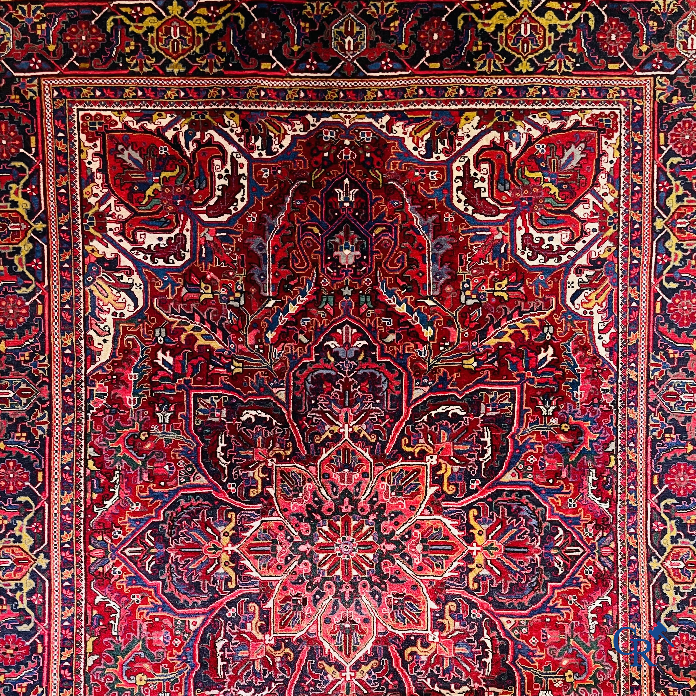 Tapis d'orient: Iran, un grand tapis persan noué à la main. Kashan.