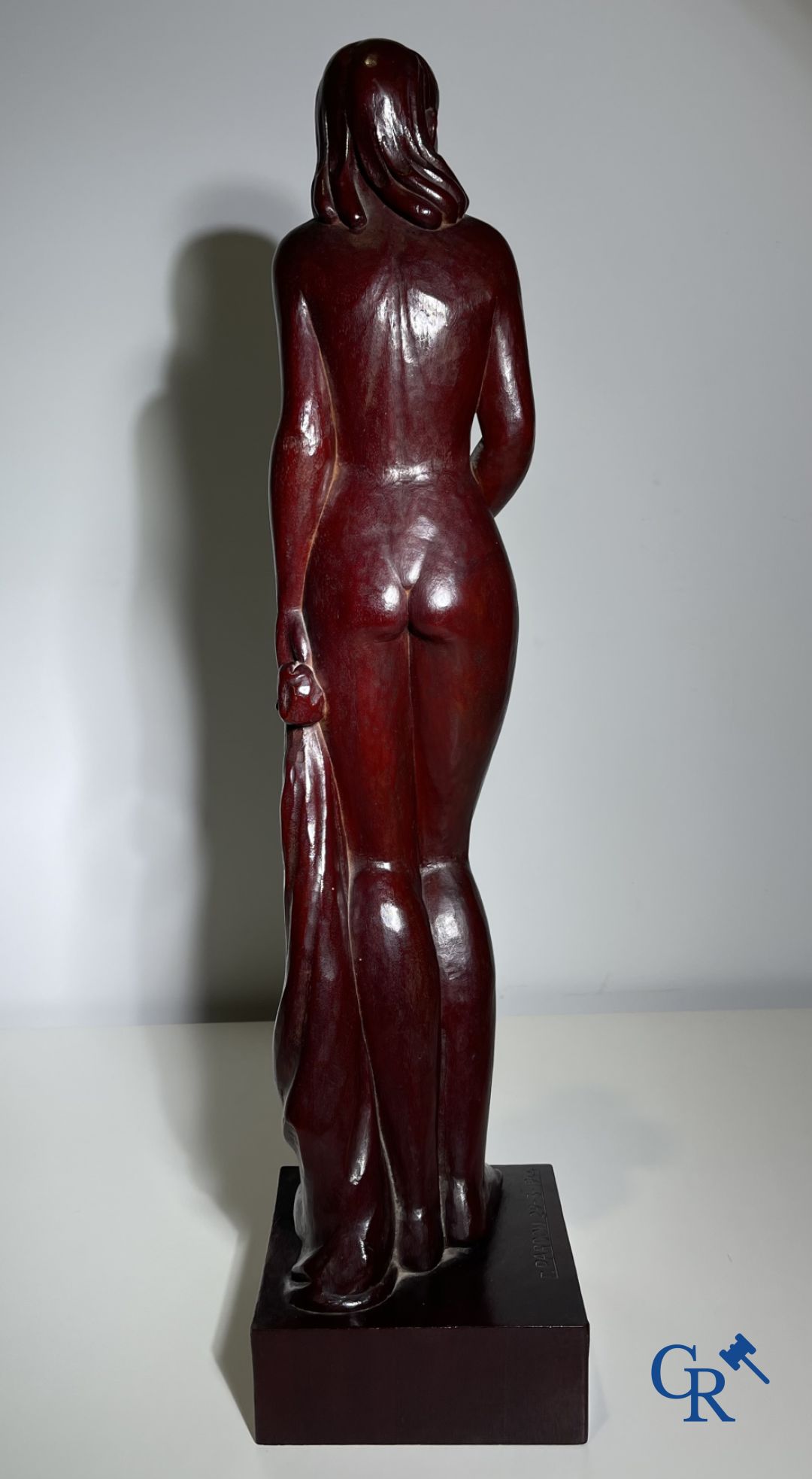 Clément Pardon(*) (Leuven 1901-1979) Sculpture of a standing nude in exotic wood.