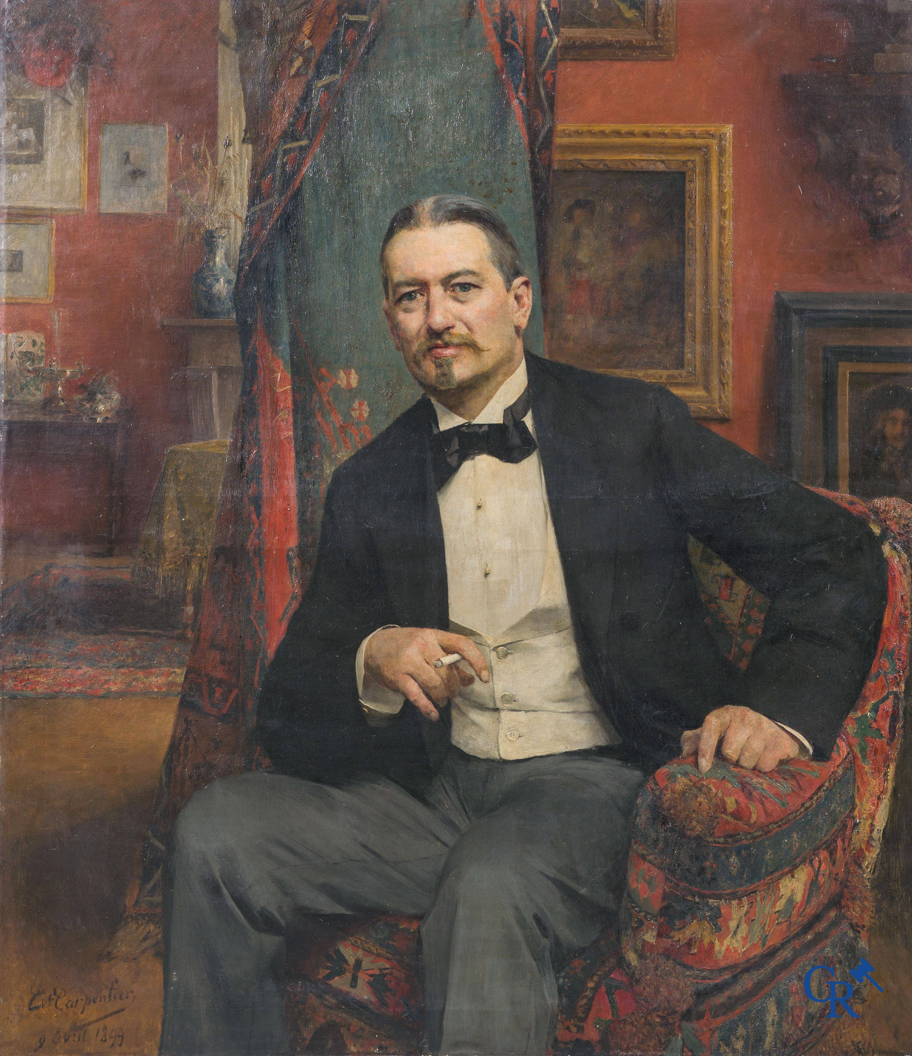 Evariste Carpentier (Kuurne 1845-Liège 1922) Grand portrait d'un amateur d'art dans un intérieur richement décoré.