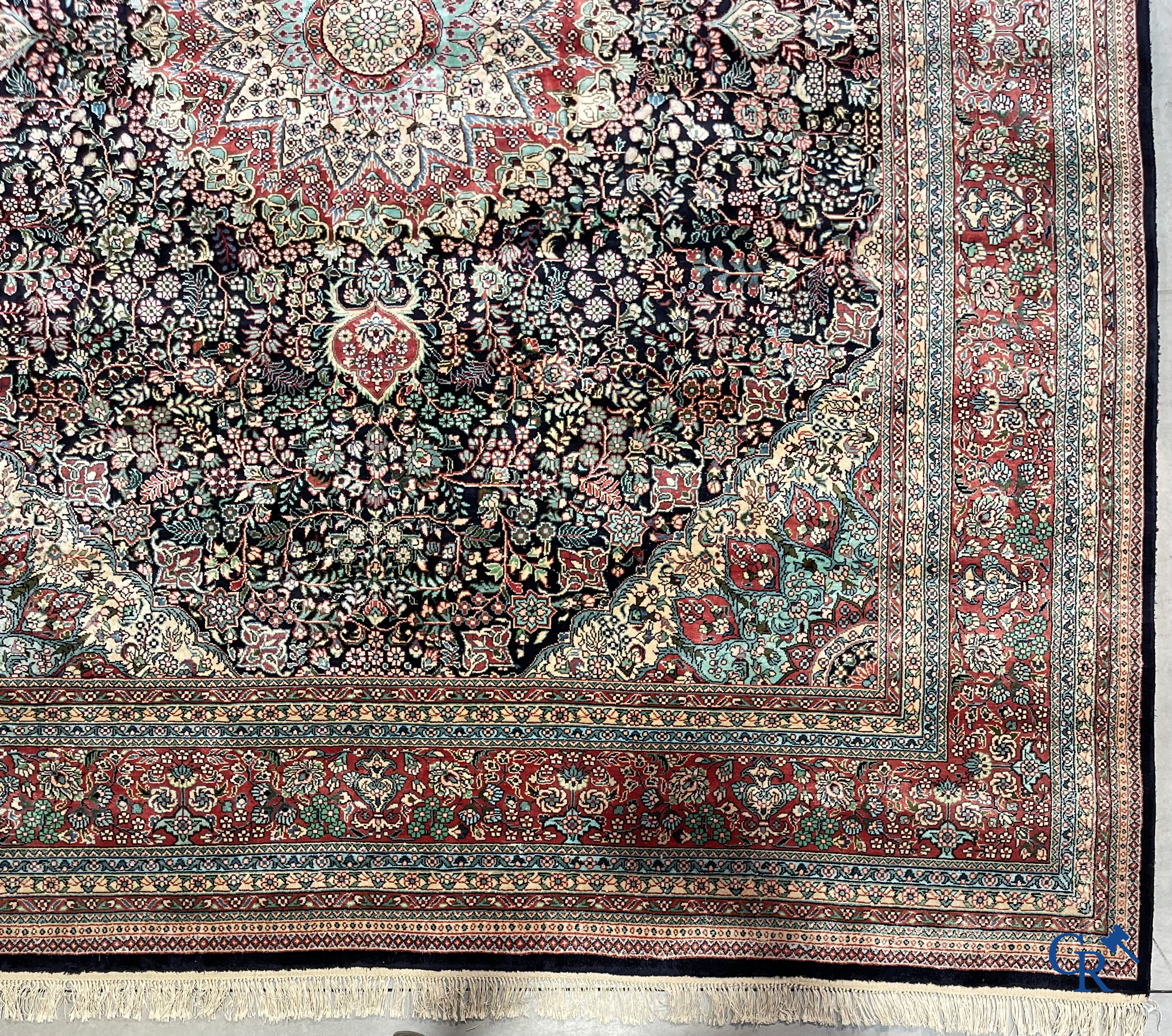 Oriental carpets: Ghoum, an exceptional hand-knotted carpet in wool and silk.