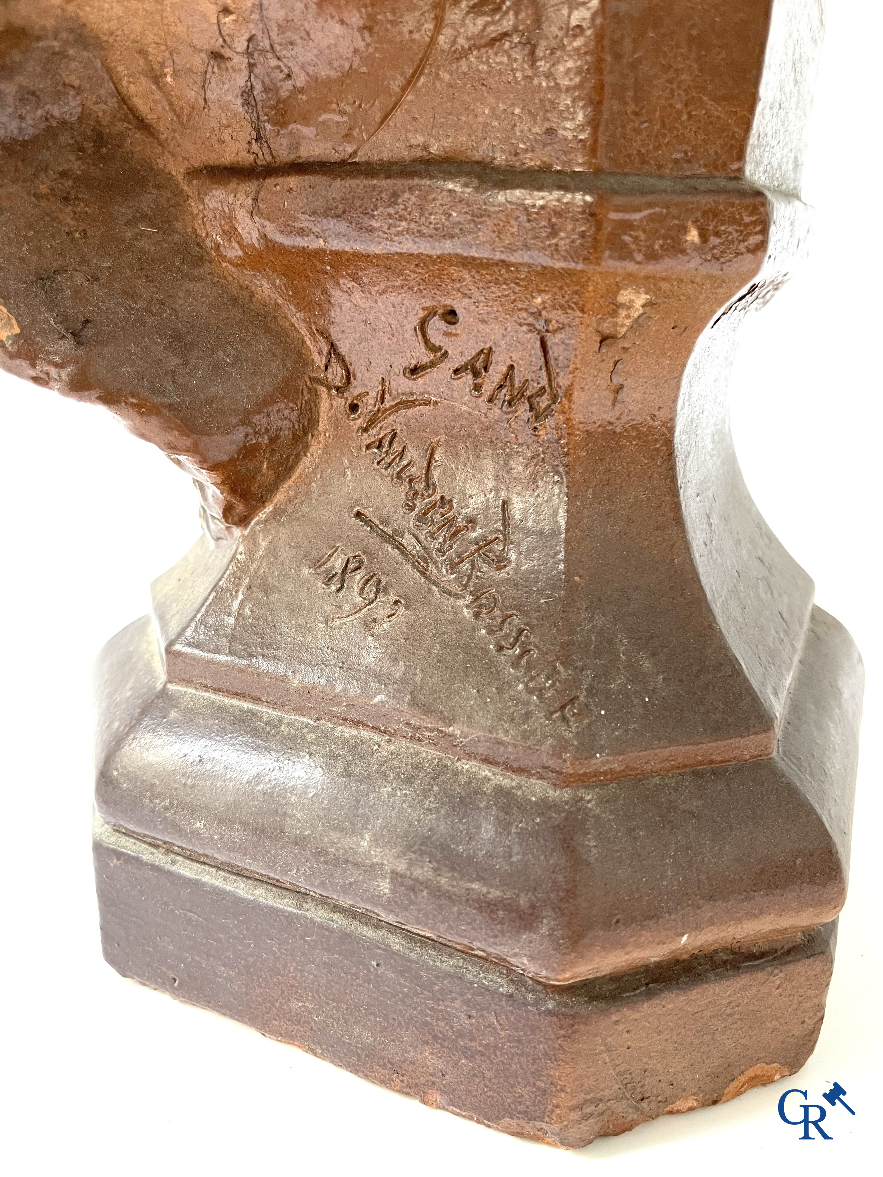 Don Van Den Bossche. Diane, buste en terre cuite patinée. Signé et daté Gand 1892.
