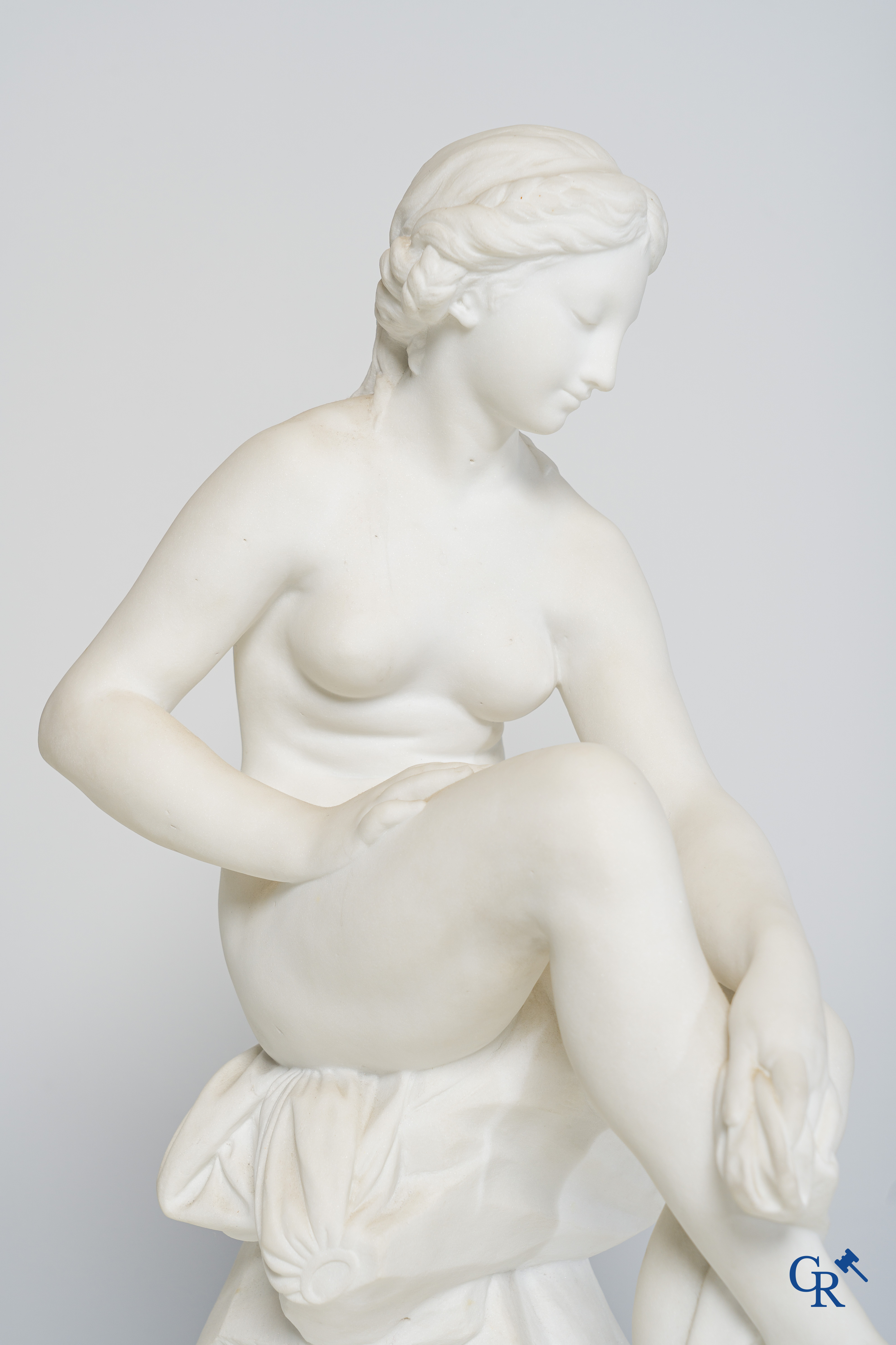 Falconet. Bathing Venus. Beautiful statue in Carrara marble after Etienne Maurice Falconet. Signed Falconet.