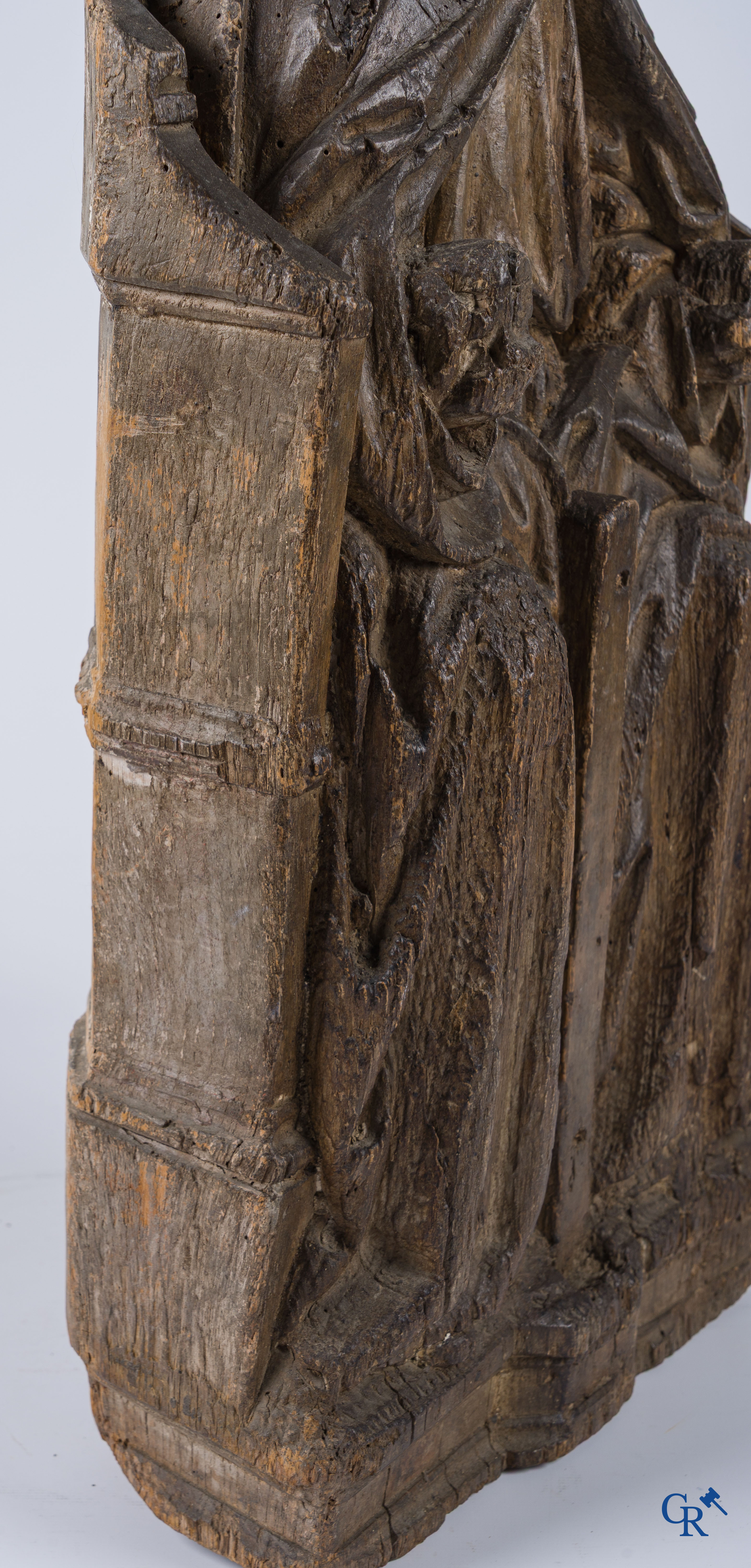 Religieuze objecten. Een houtsculptuur van God de Vader. Vlaanderen 16e eeuw.