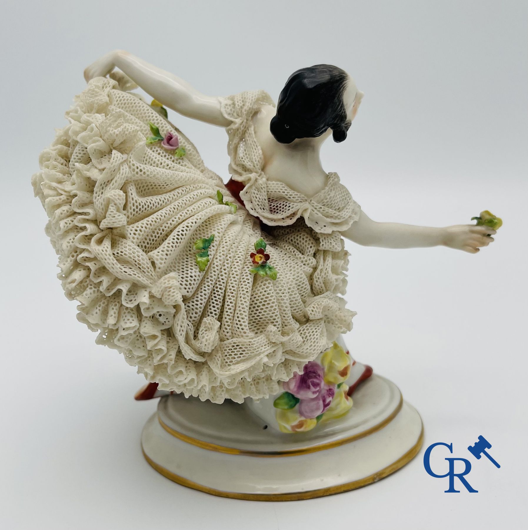 Volkstedt Rudolstadt: 3 danseuses en porcelaine fine, lace porcelain.