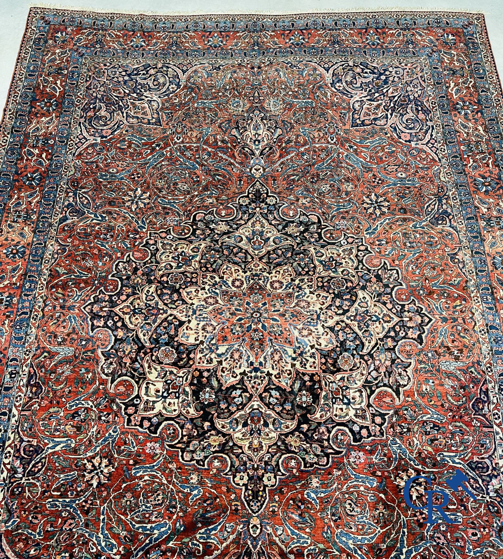 Carpets: Iran: An exceptional Persian carpet. Kashan.