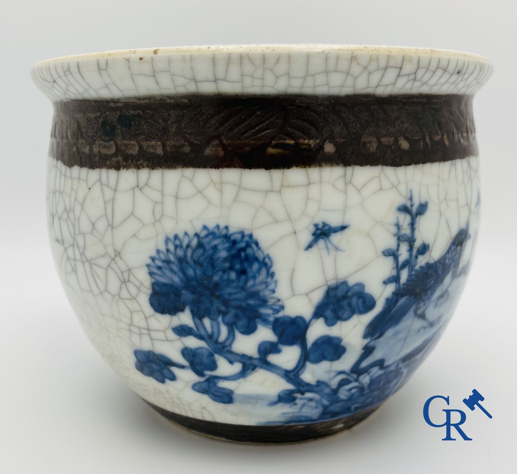 Chinese porcelain: Chinese blue and white bowl, Nanking. 19th century.