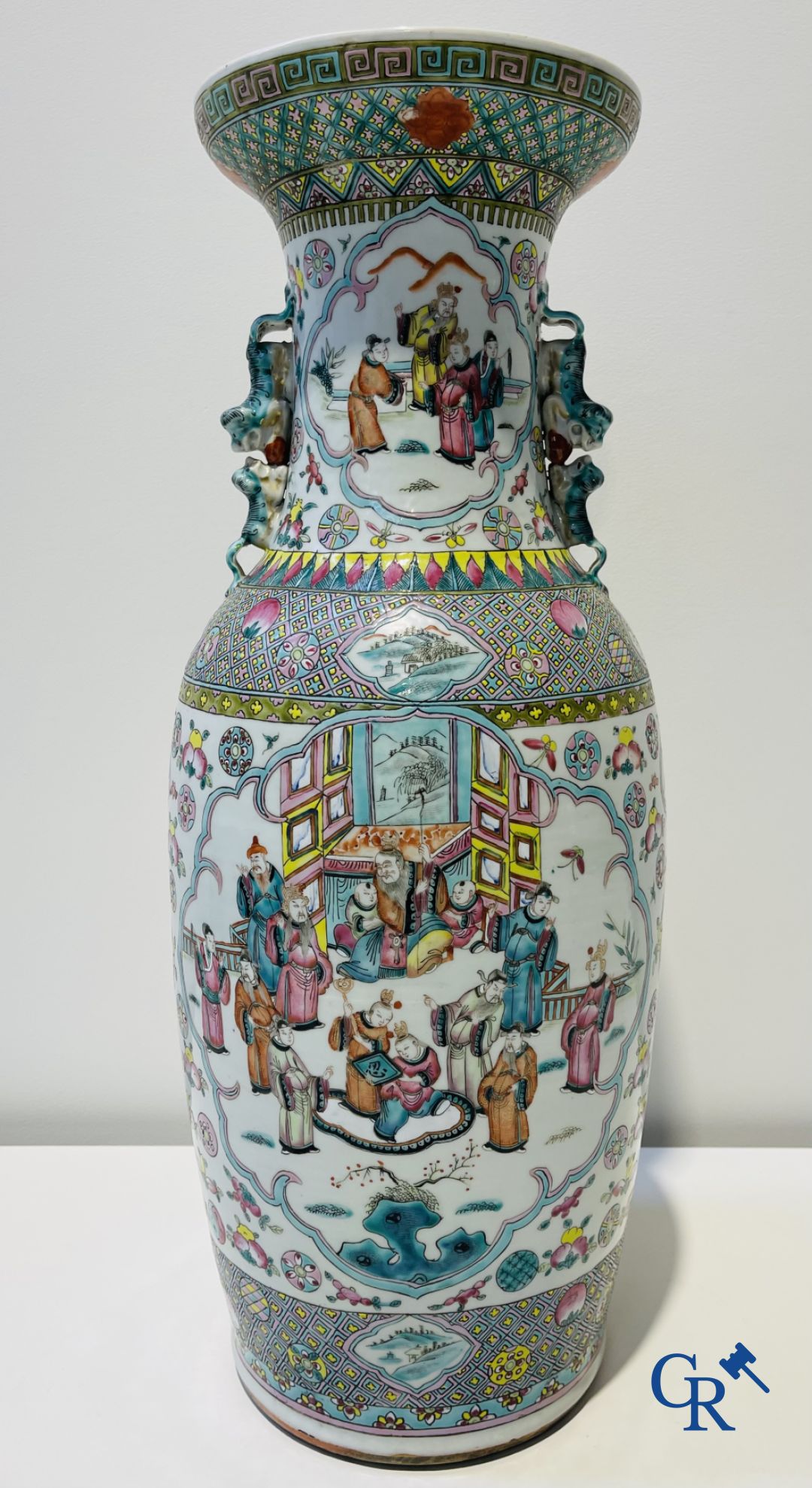 Asian art: Chinese porcelain, a pair of Chinese famille rose vases with court scenes. 19th century.