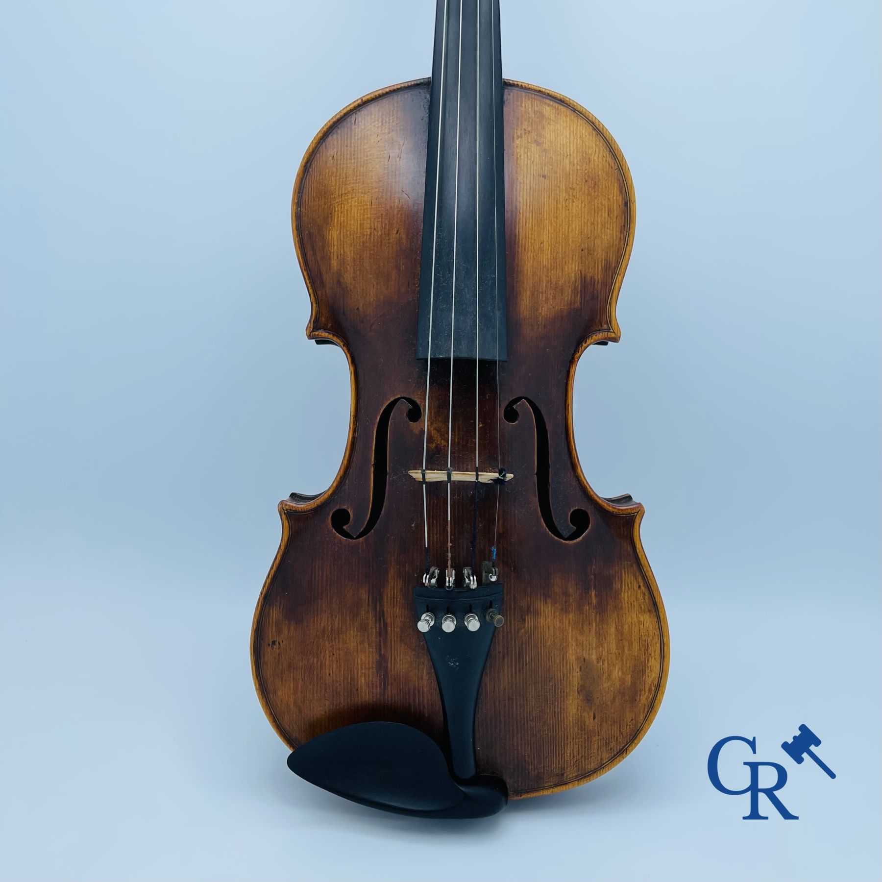 Instrument de musique: Violon. 358 mm.