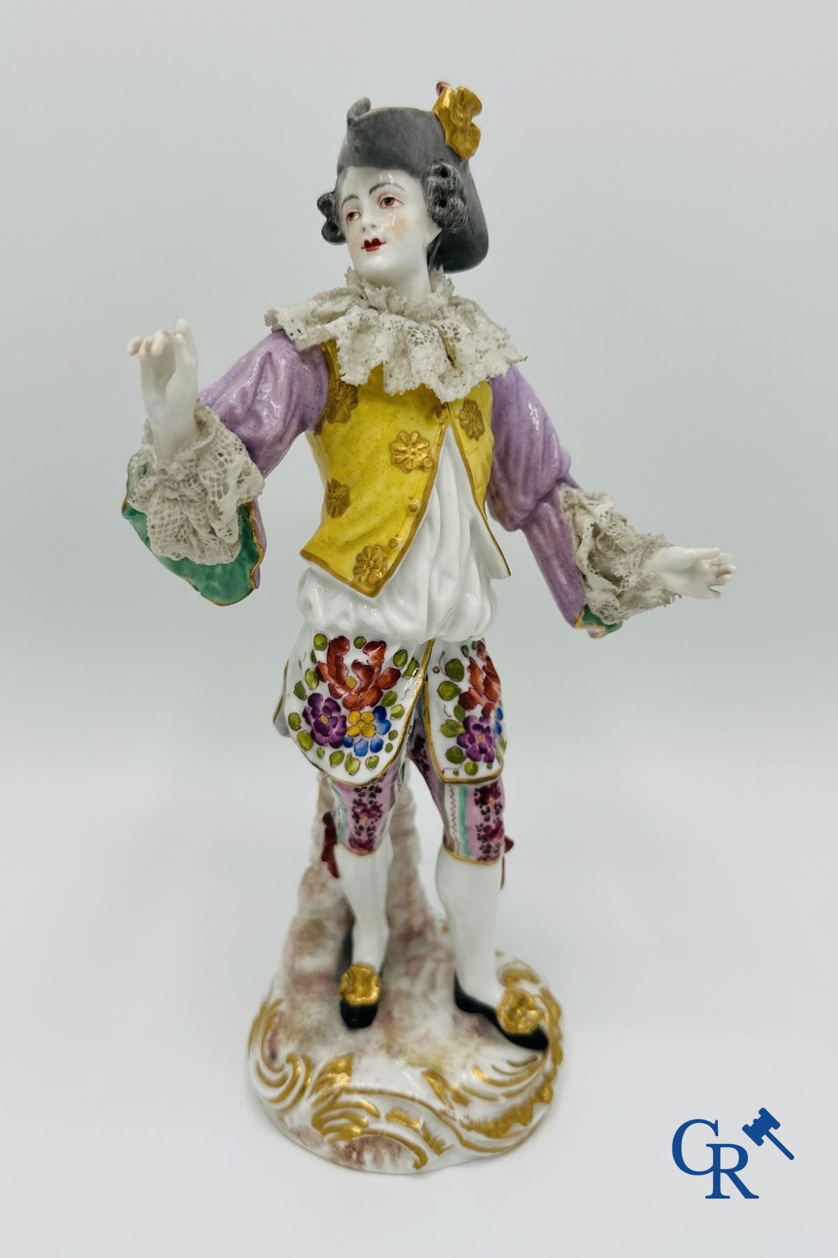 Porcelain: 3 groups of multicoloured decorated porcelain in the style of Meissen. 19th century.