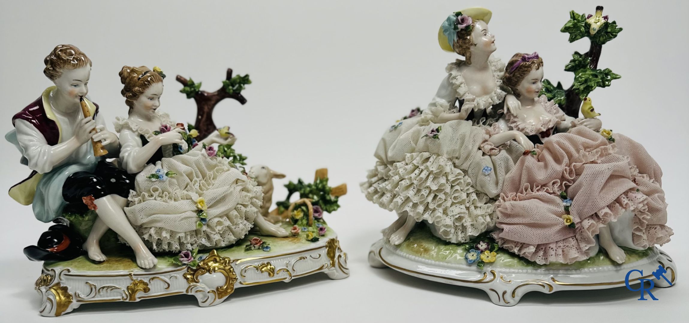 Bel ensemble de porcelaine Allemande et biscuit blanc.