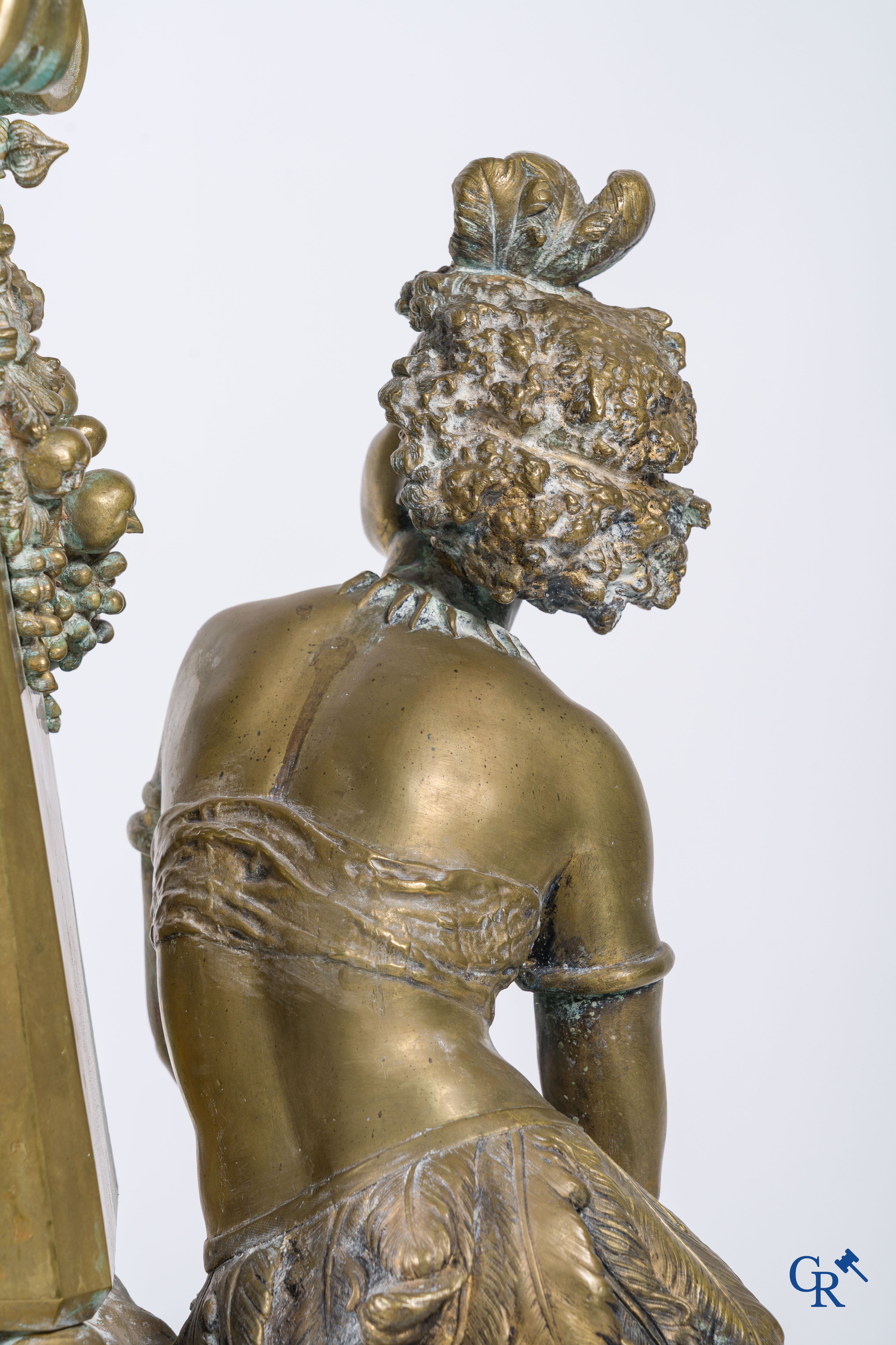 Frédéric-Eugène Piat en Samuel Marti. Uitzonderlijke pendule in brons met Nubische figuren. Circa 1860-1870.